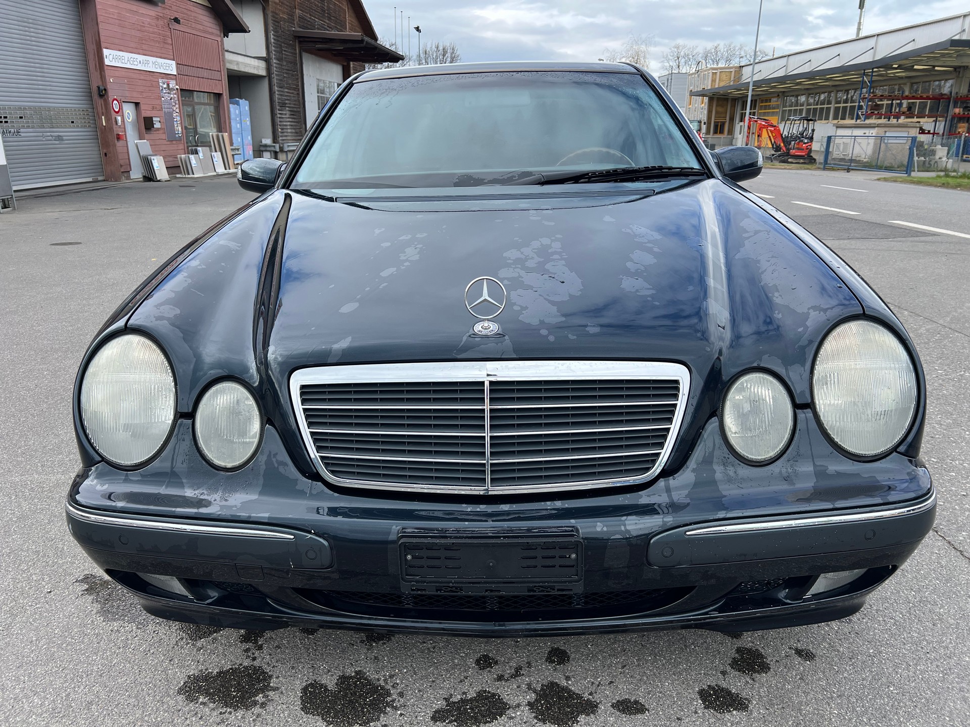 MERCEDES-BENZ E 270 CDI Elégance-image-4