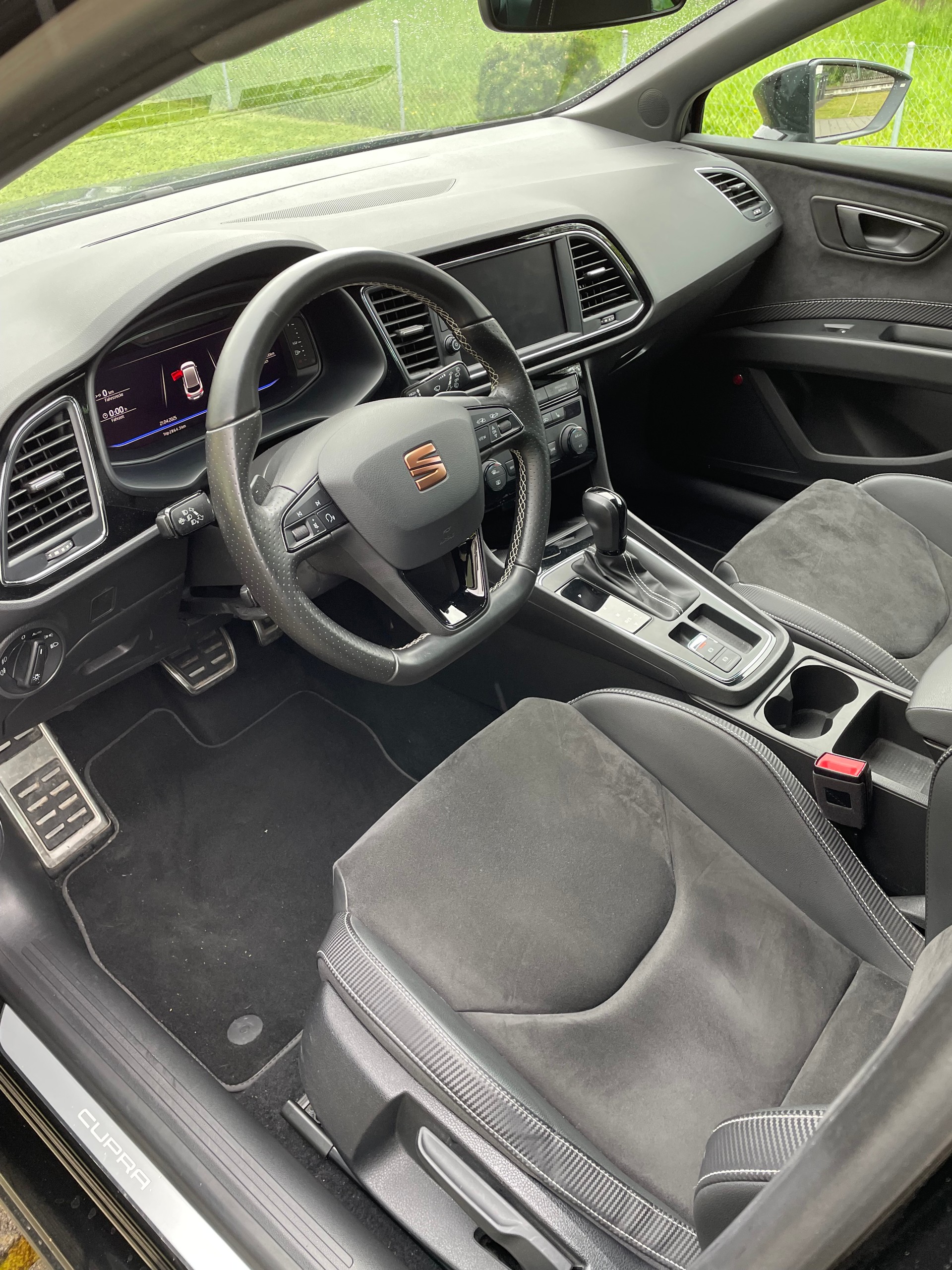 SEAT Leon ST 2.0 TSI Swiss Cupra 300 4 Drive DSG-image-7