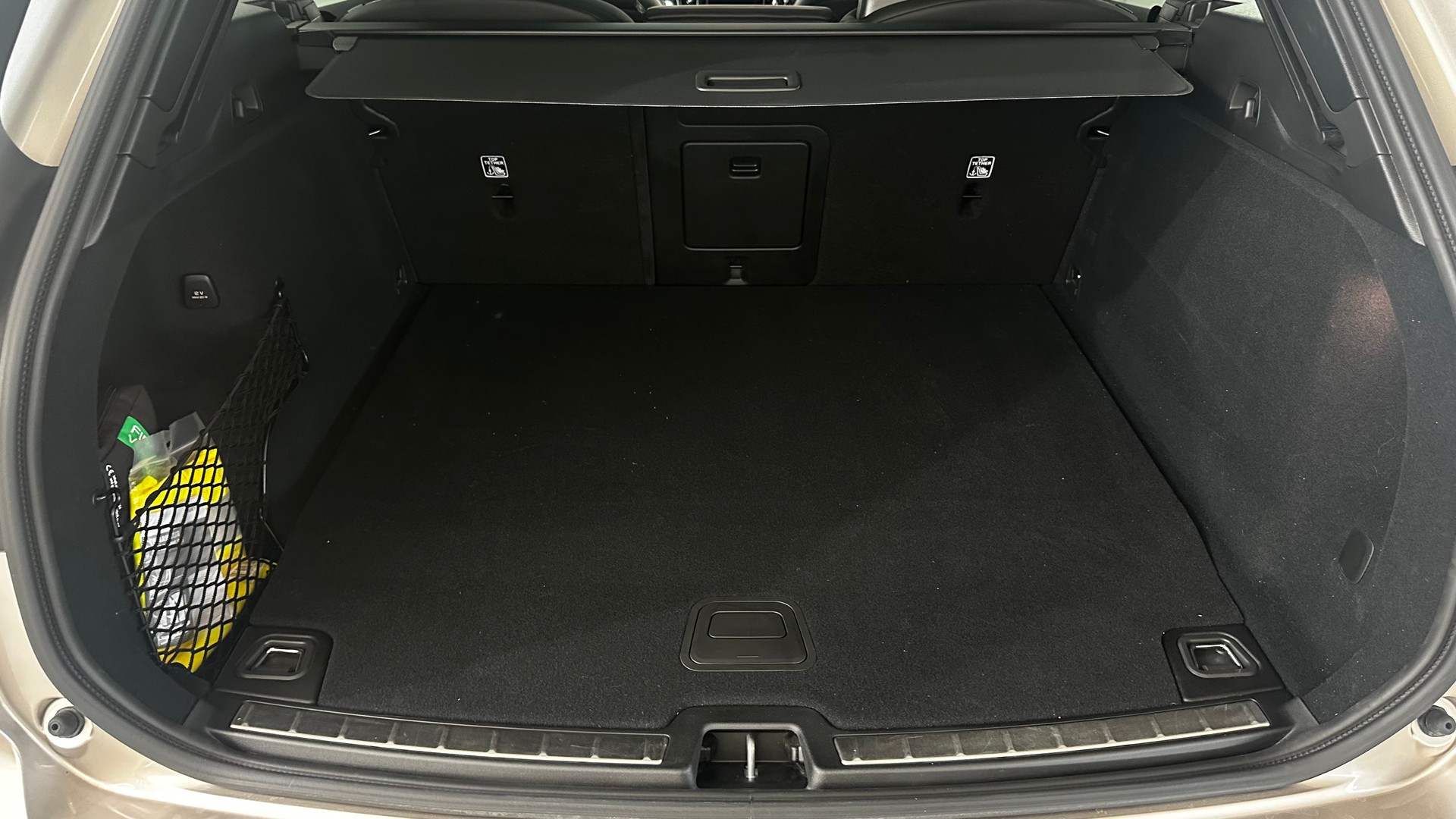 VOLVO XC60 2.0 T6 TE Ultra Dark eAWD-image-6