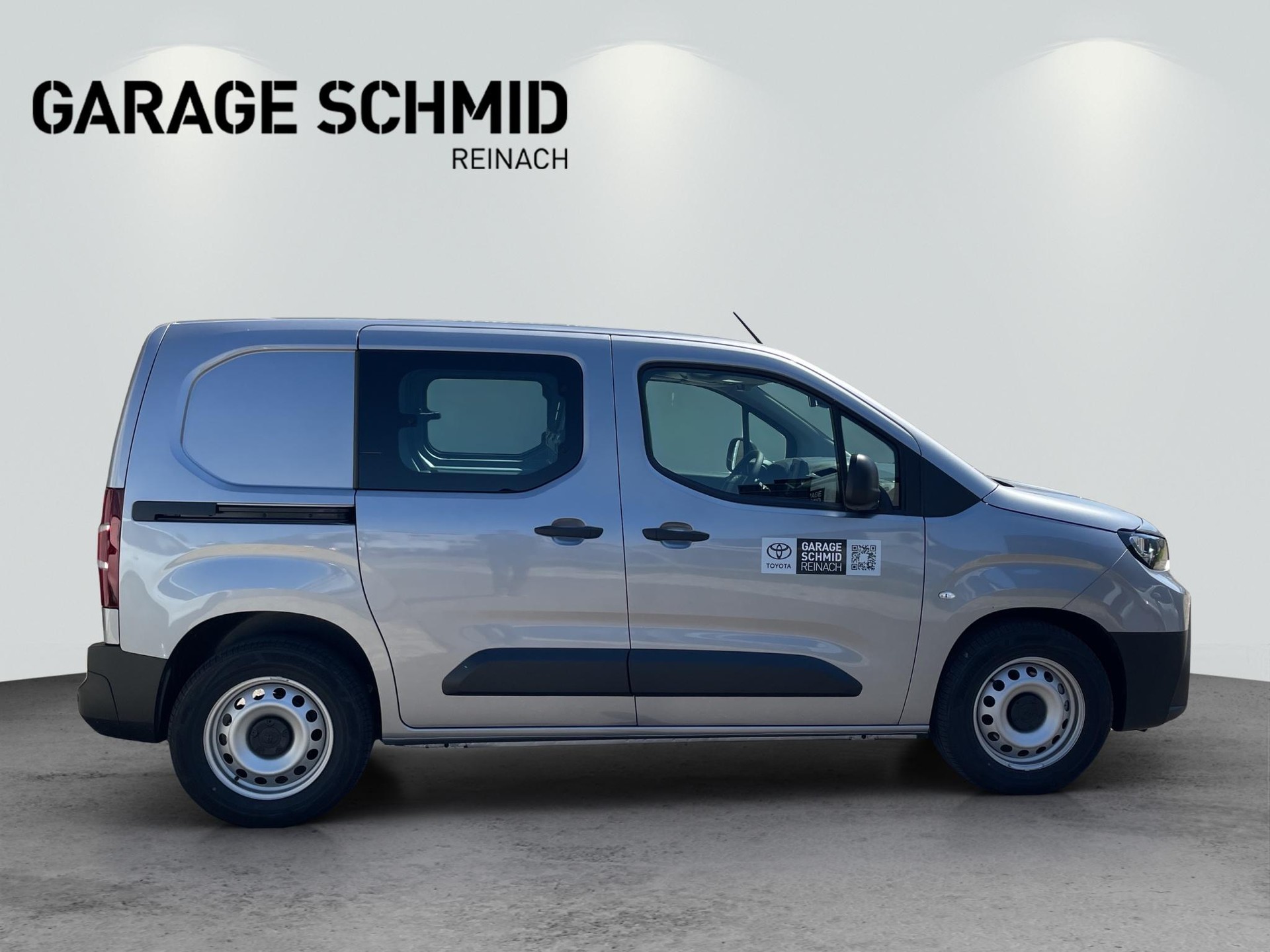 TOYOTA PROACE CITY Van L1 52KWh Active-image-7