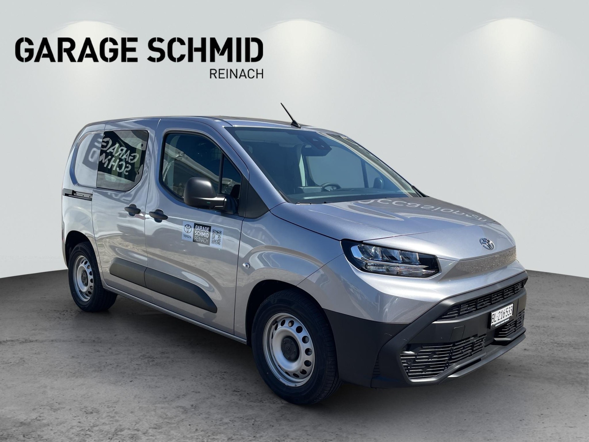 TOYOTA PROACE CITY Van L1 52KWh Active-image-8