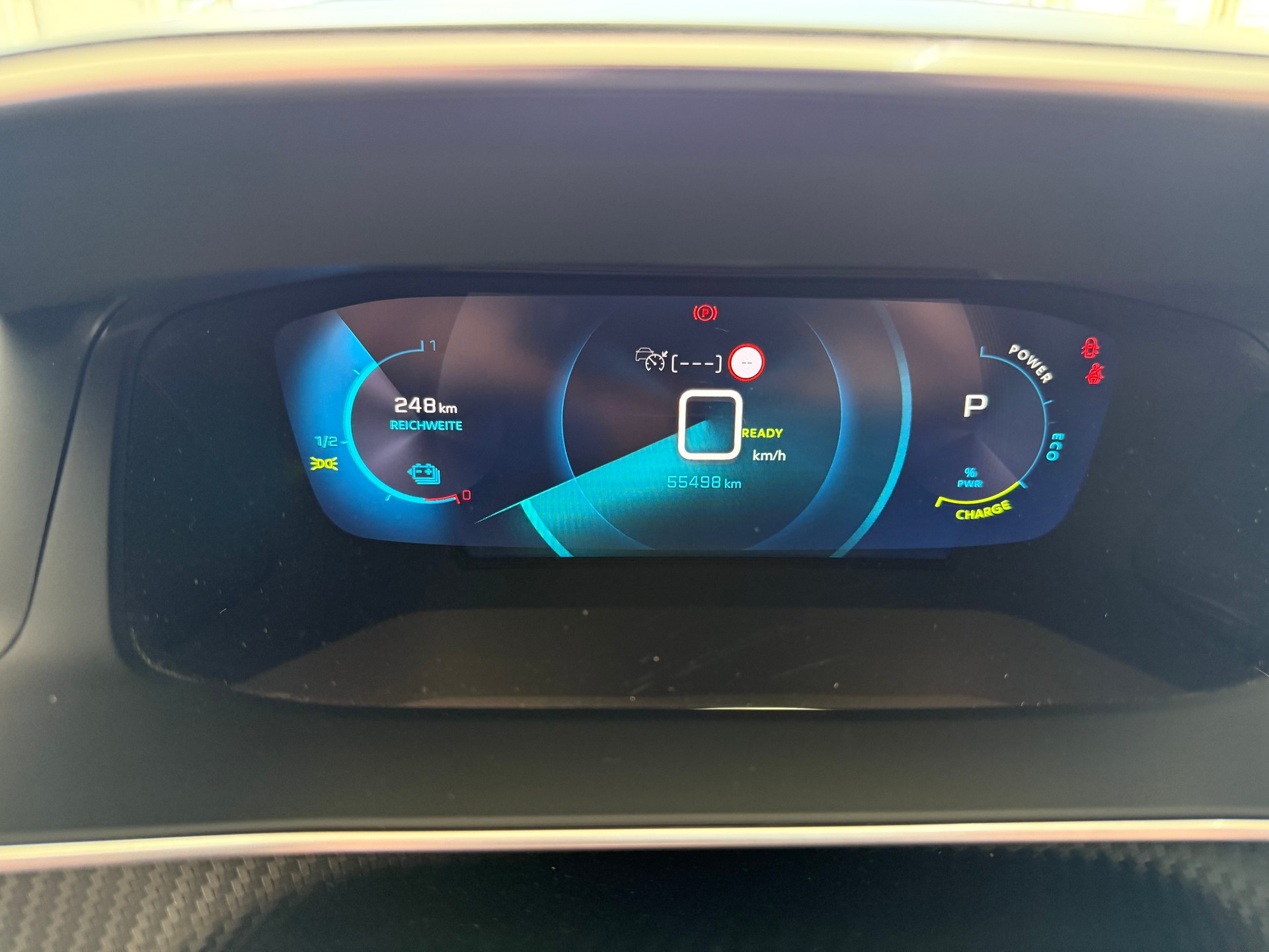 PEUGEOT 2008 e Allure Pack-image-10