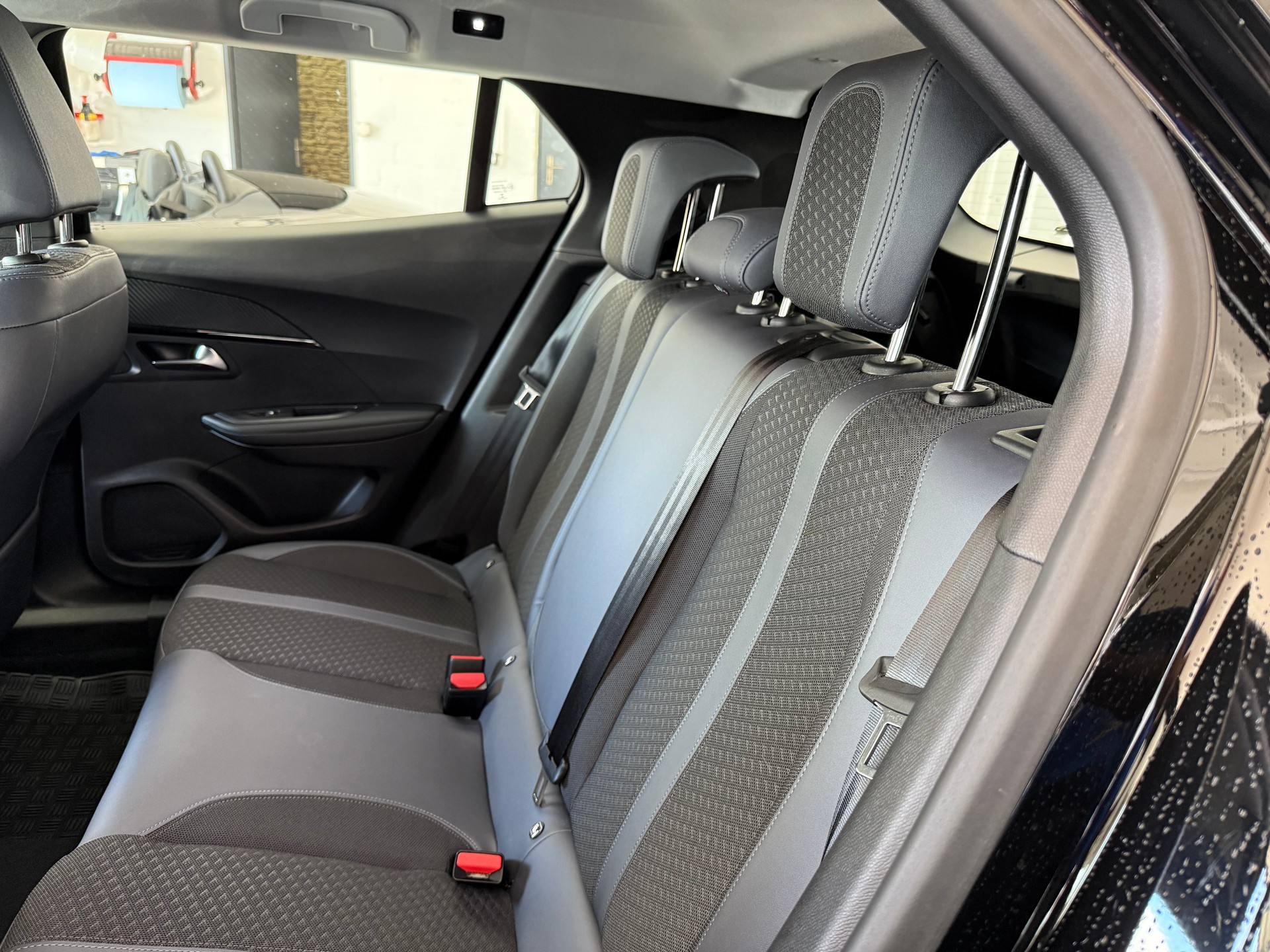 PEUGEOT 2008 e Allure Pack-image-14