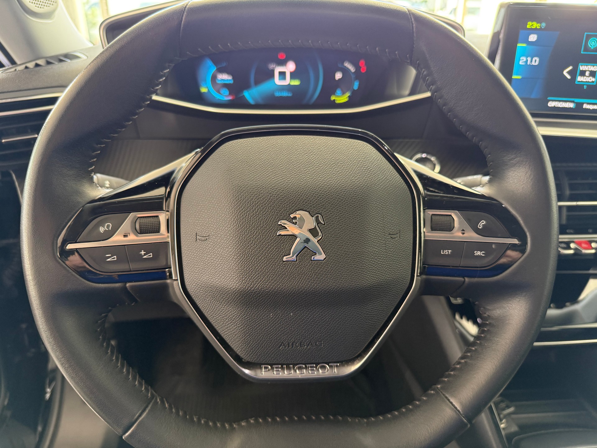PEUGEOT 2008 e Allure Pack-image-9