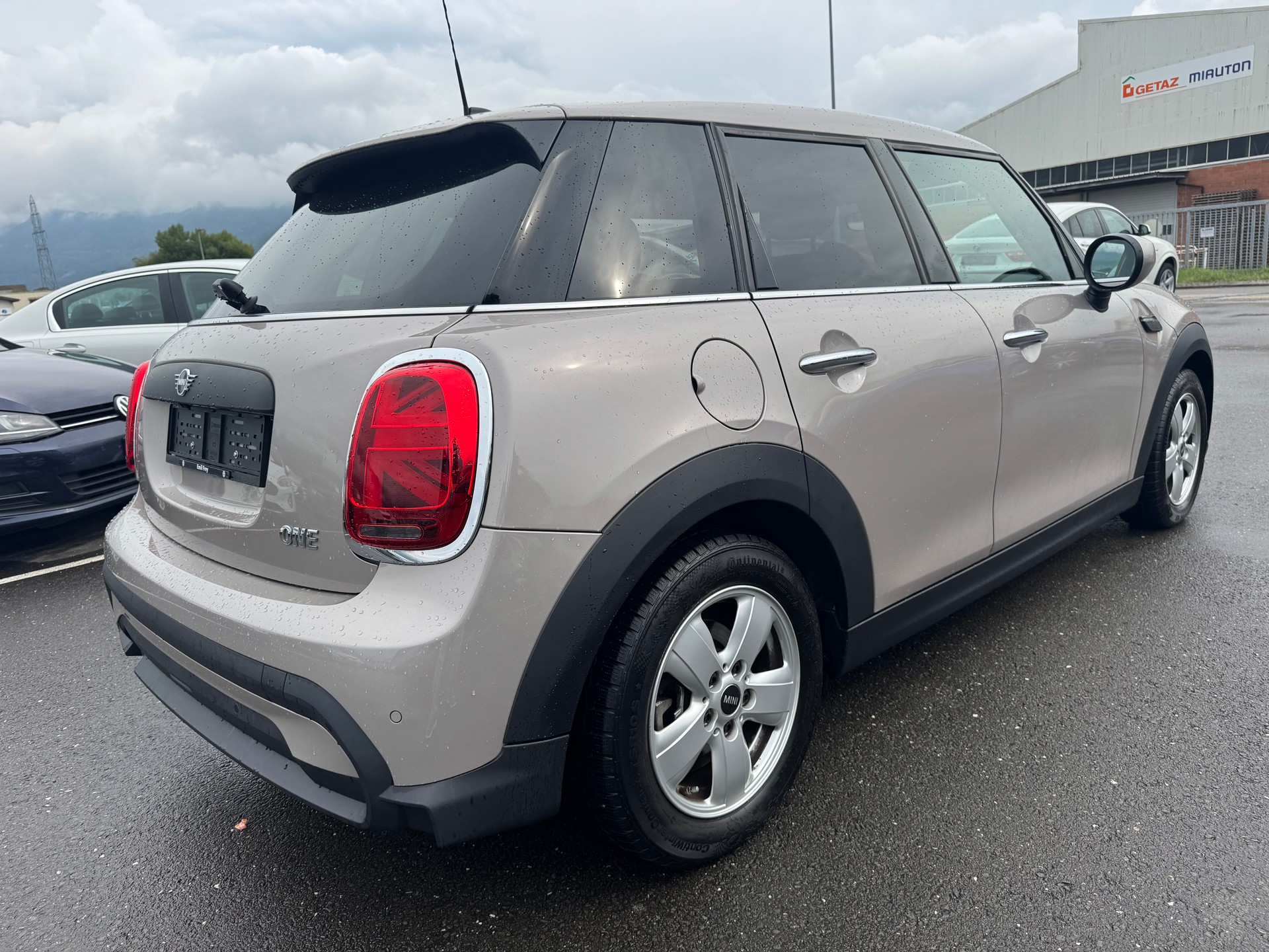 MINI One Camden Edition-image-3