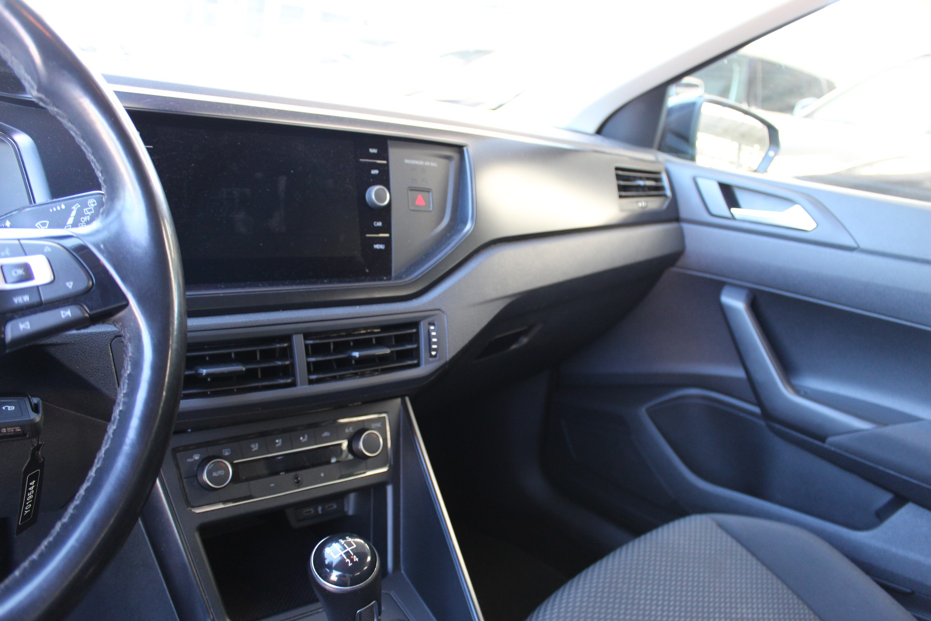 VW Polo 1.0 BMT United-image-8
