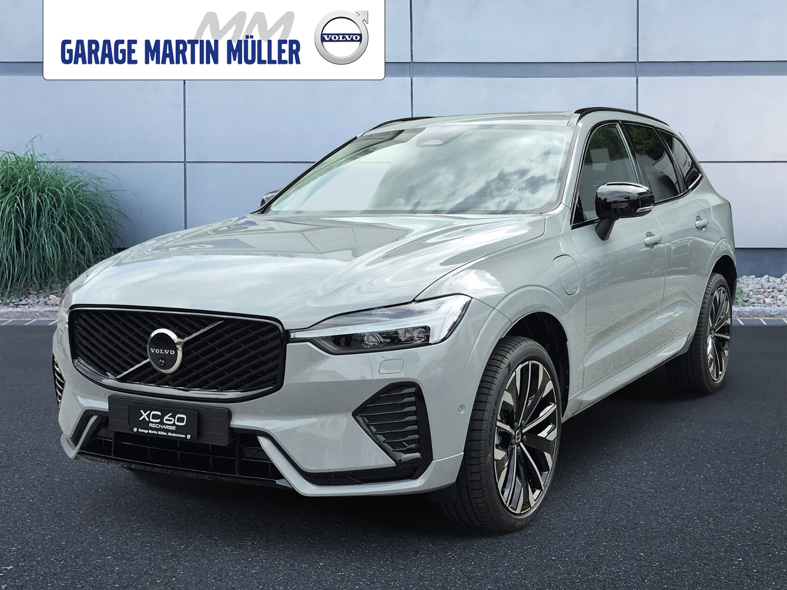 VOLVO XC60 2.0 T6 TE Ultra Dark eAWD