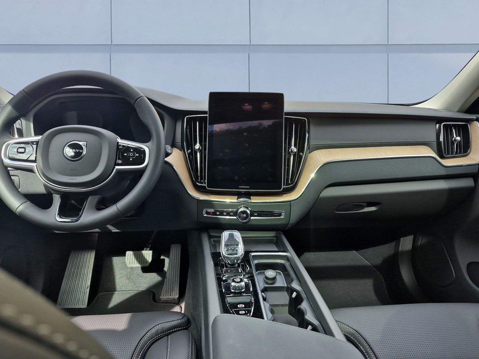 VOLVO XC60 2.0 T6 TE Ultra Dark eAWD-image-11