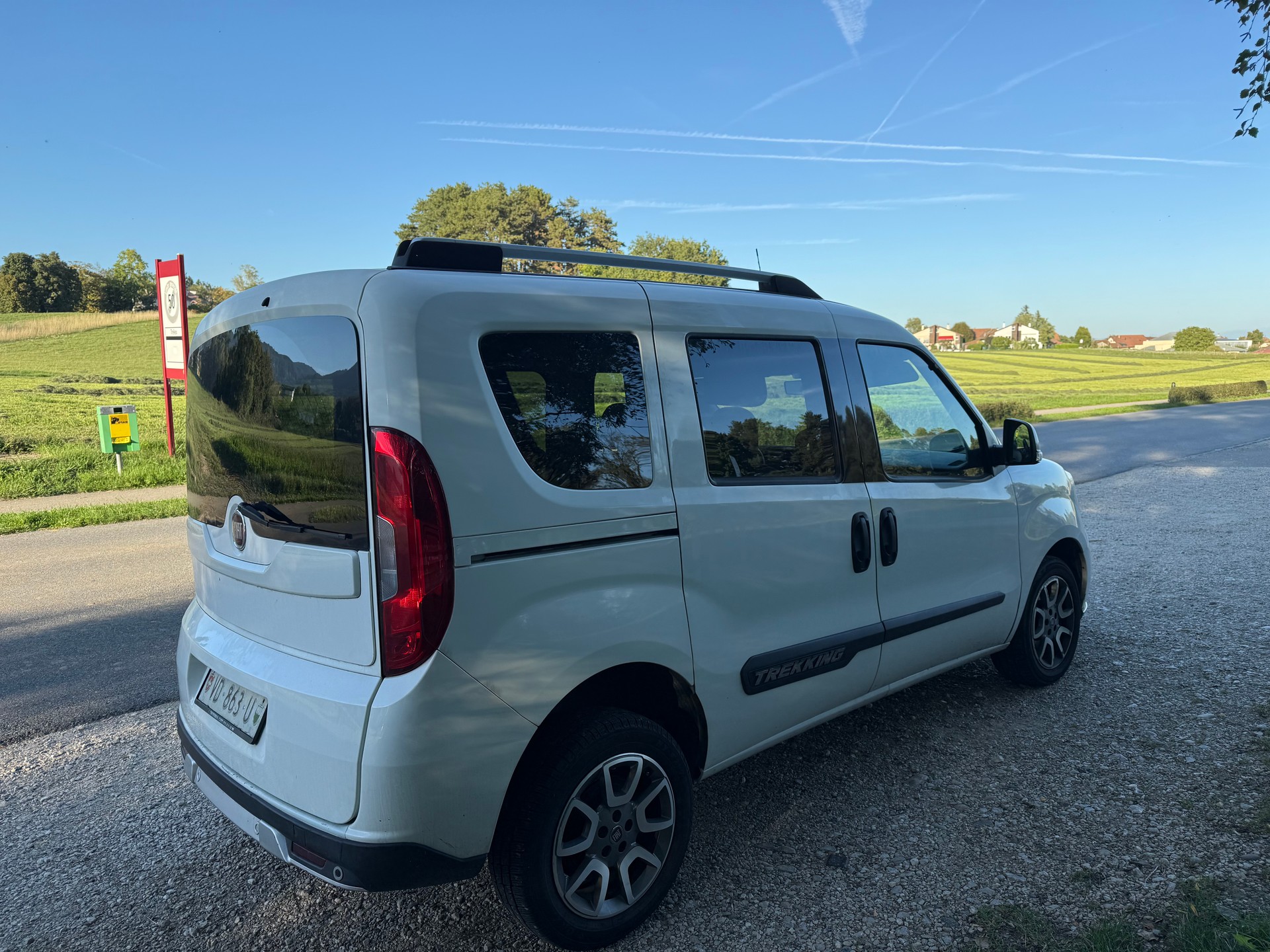FIAT Doblò 1.6 Multi Jet Trekking Launch-image-1