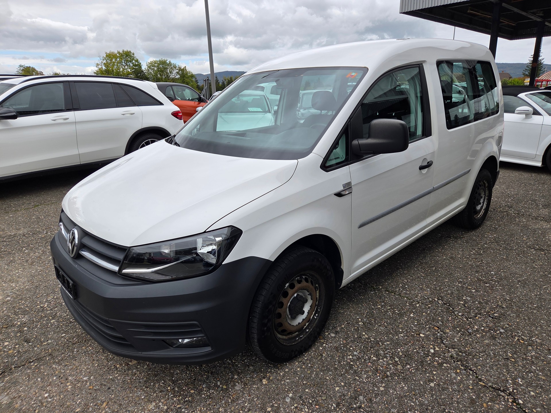 VW Caddy 2.0TDI BlueMotion Technology DSG-image-2