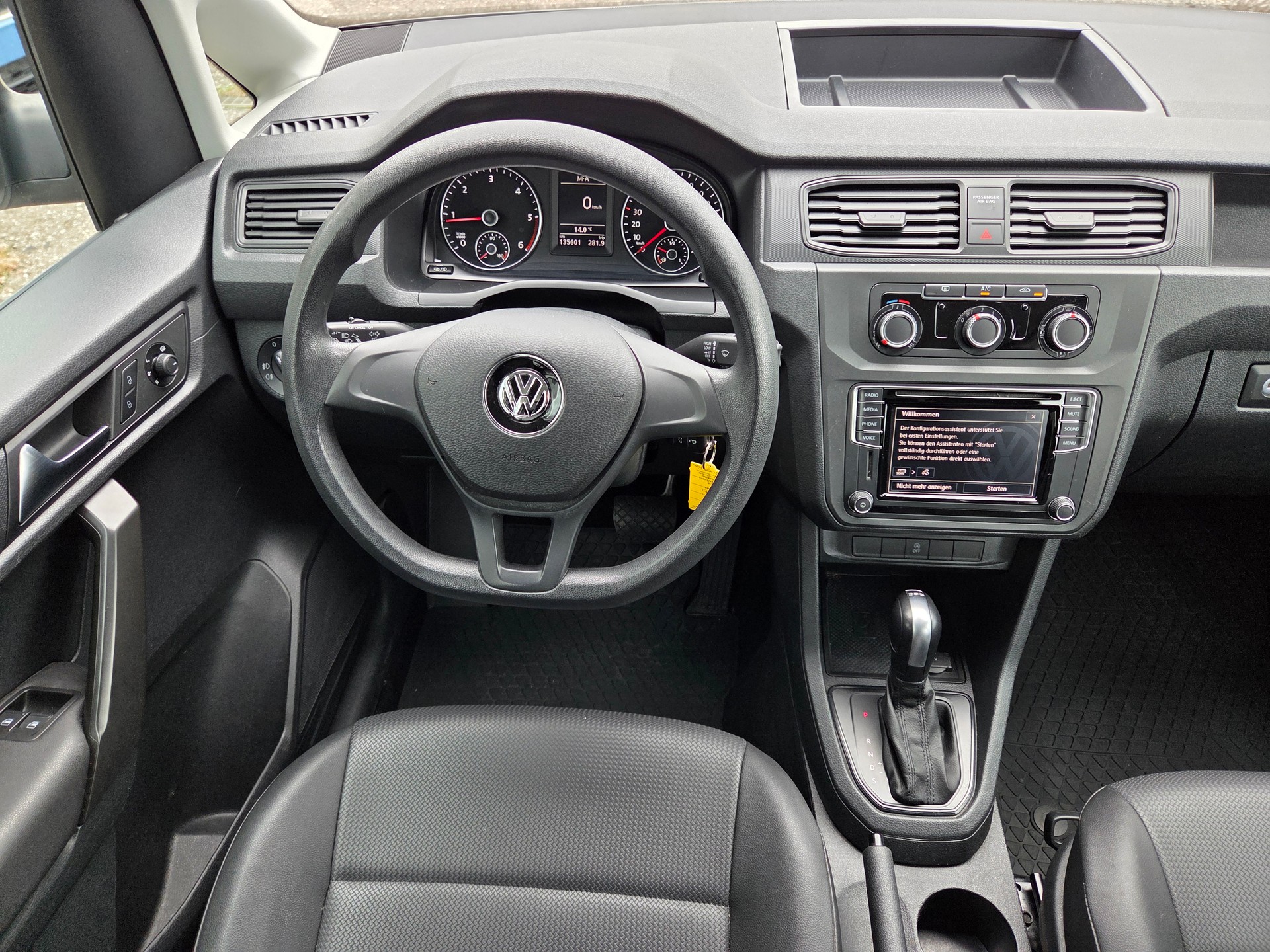 VW Caddy 2.0TDI BlueMotion Technology DSG-image-12