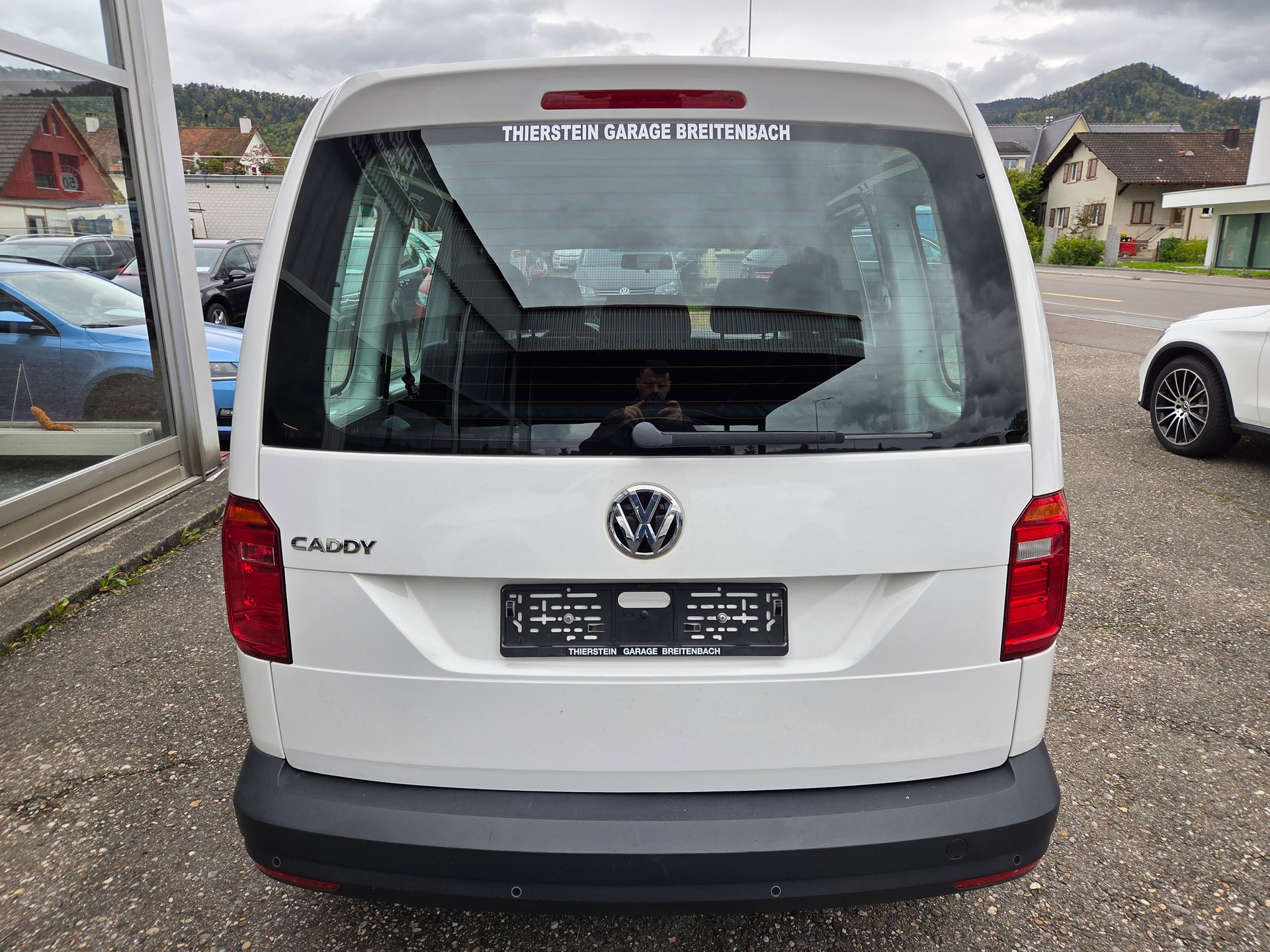 VW Caddy 2.0TDI BlueMotion Technology DSG-image-4