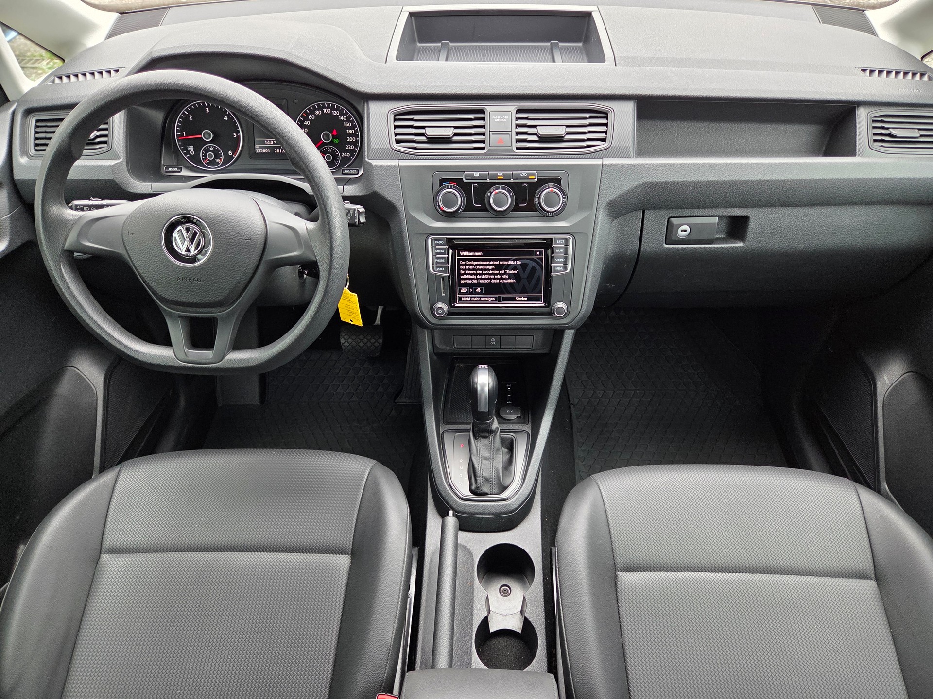VW Caddy 2.0TDI BlueMotion Technology DSG-image-11