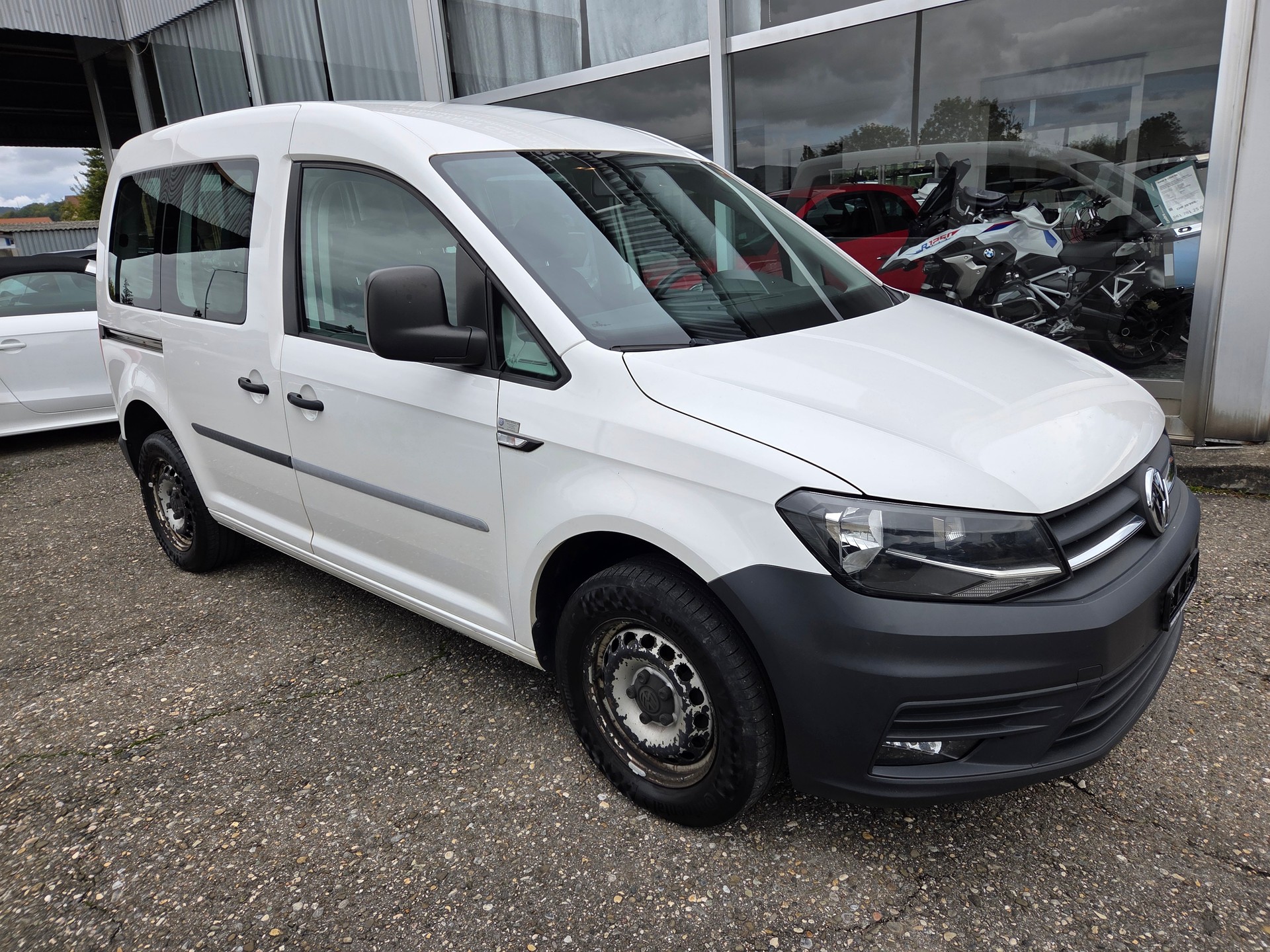 VW Caddy 2.0TDI BlueMotion Technology DSG-image-0