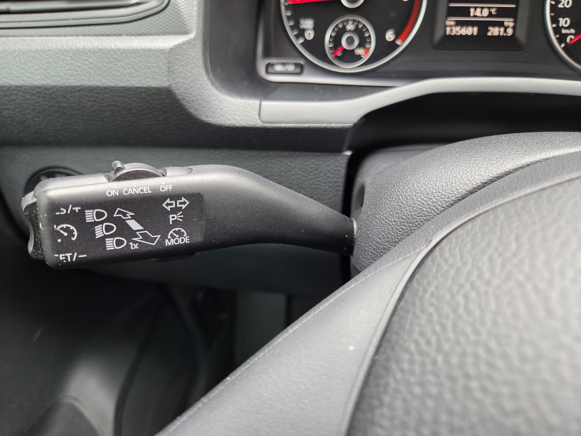 VW Caddy 2.0TDI BlueMotion Technology DSG-image-14