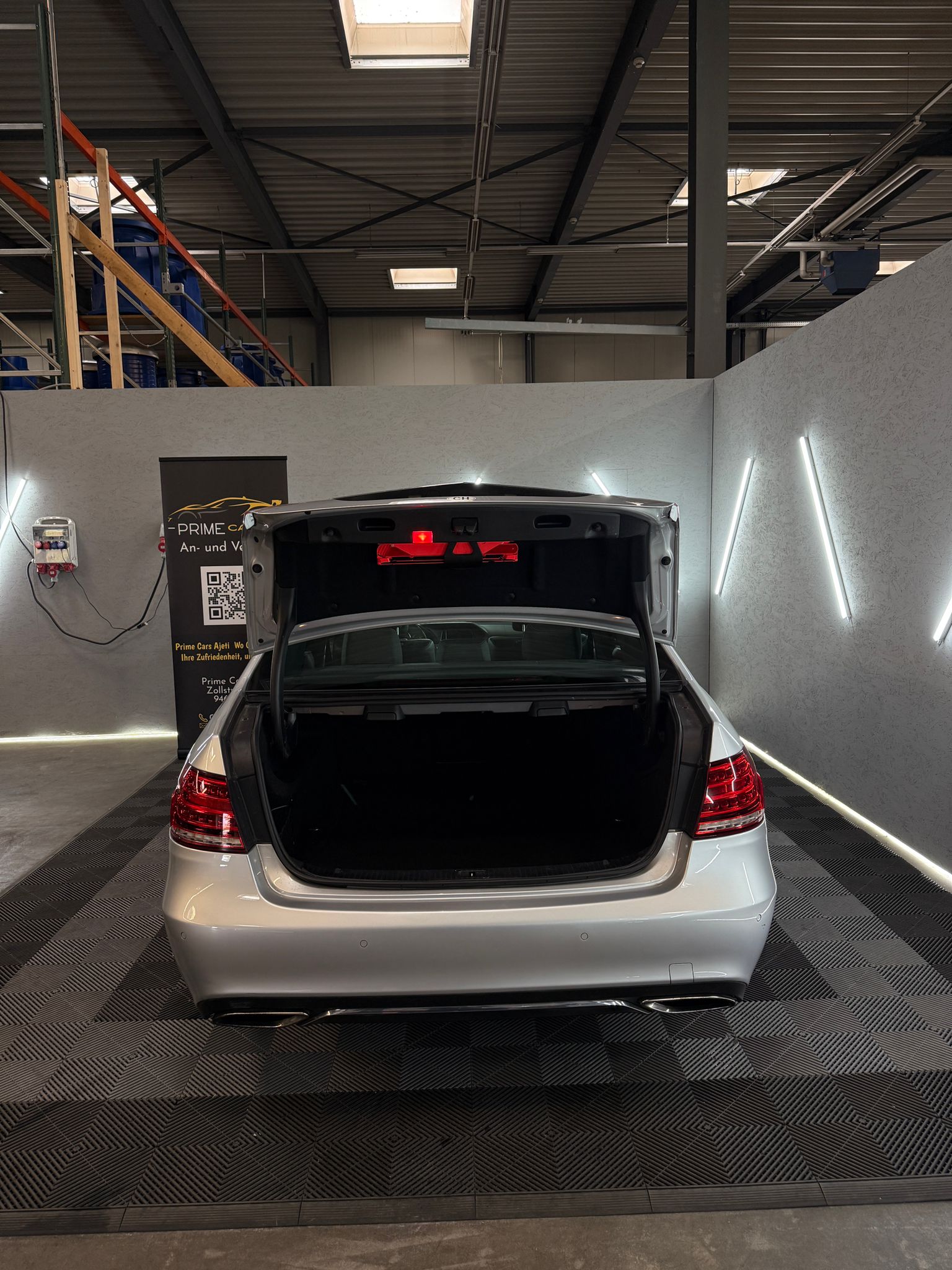 MERCEDES-BENZ E 200 CDI 7G-Tronic-image-5