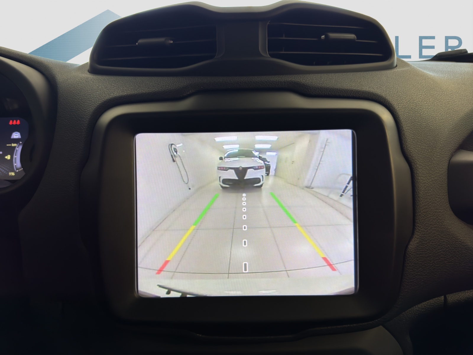 JEEP RENEGADE 1.3 Limited 4xe-image-11