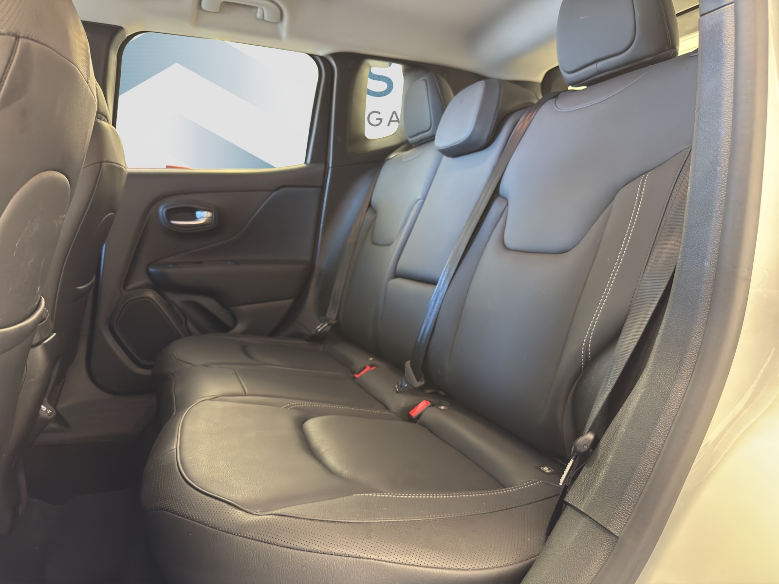 JEEP RENEGADE 1.3 Limited 4xe-image-7