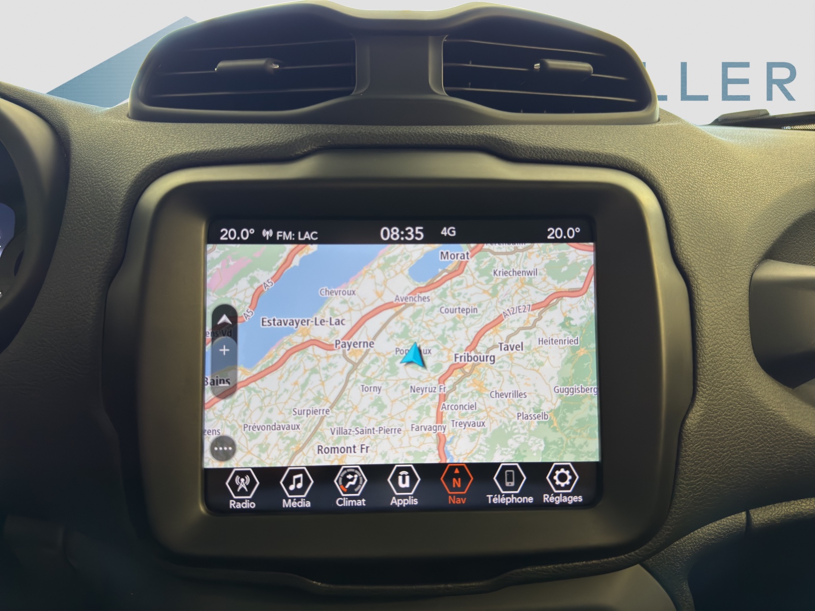 JEEP RENEGADE 1.3 Limited 4xe-image-10