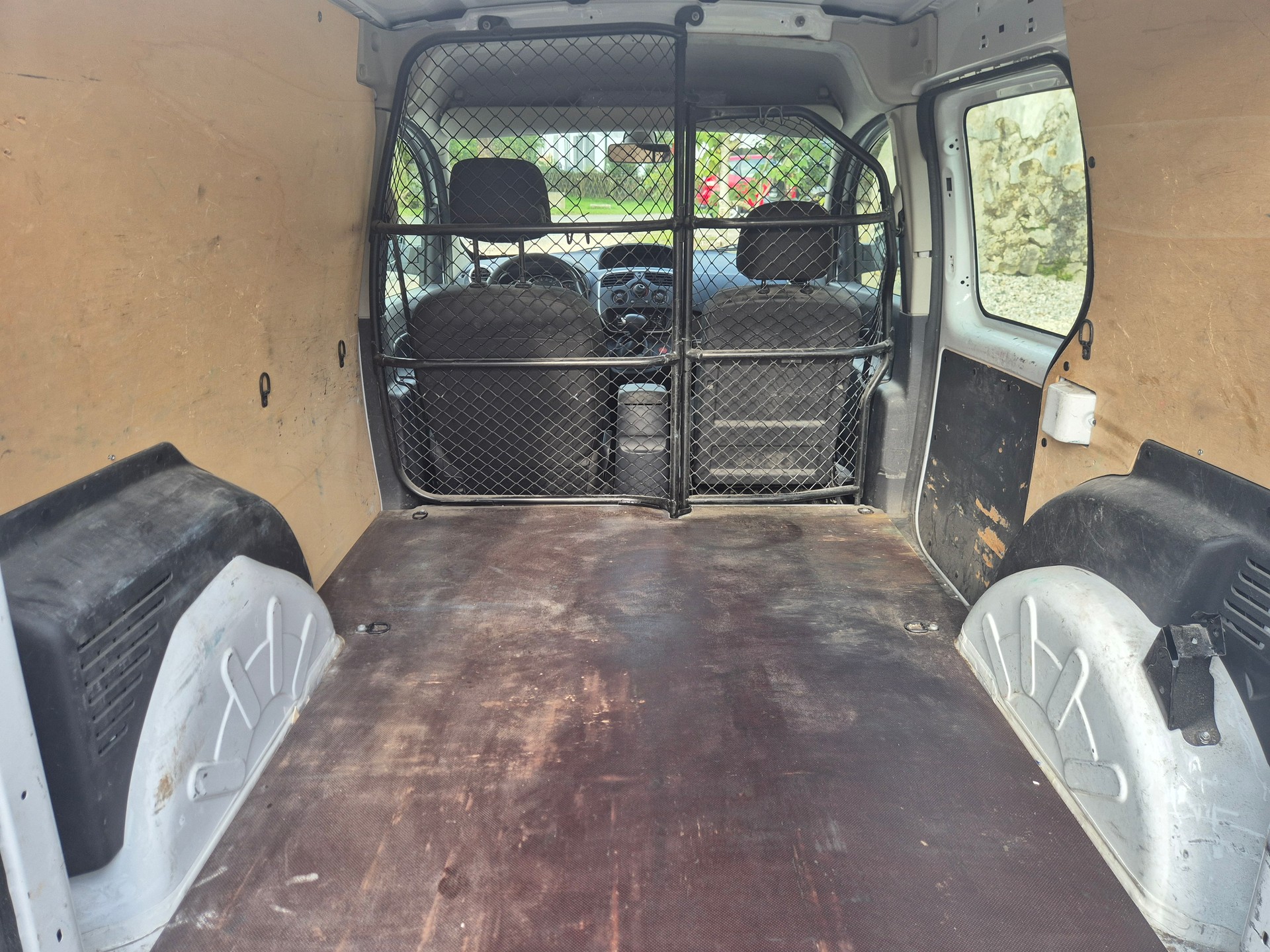 RENAULT Kangoo Medium TCe 115 Business A-image-9