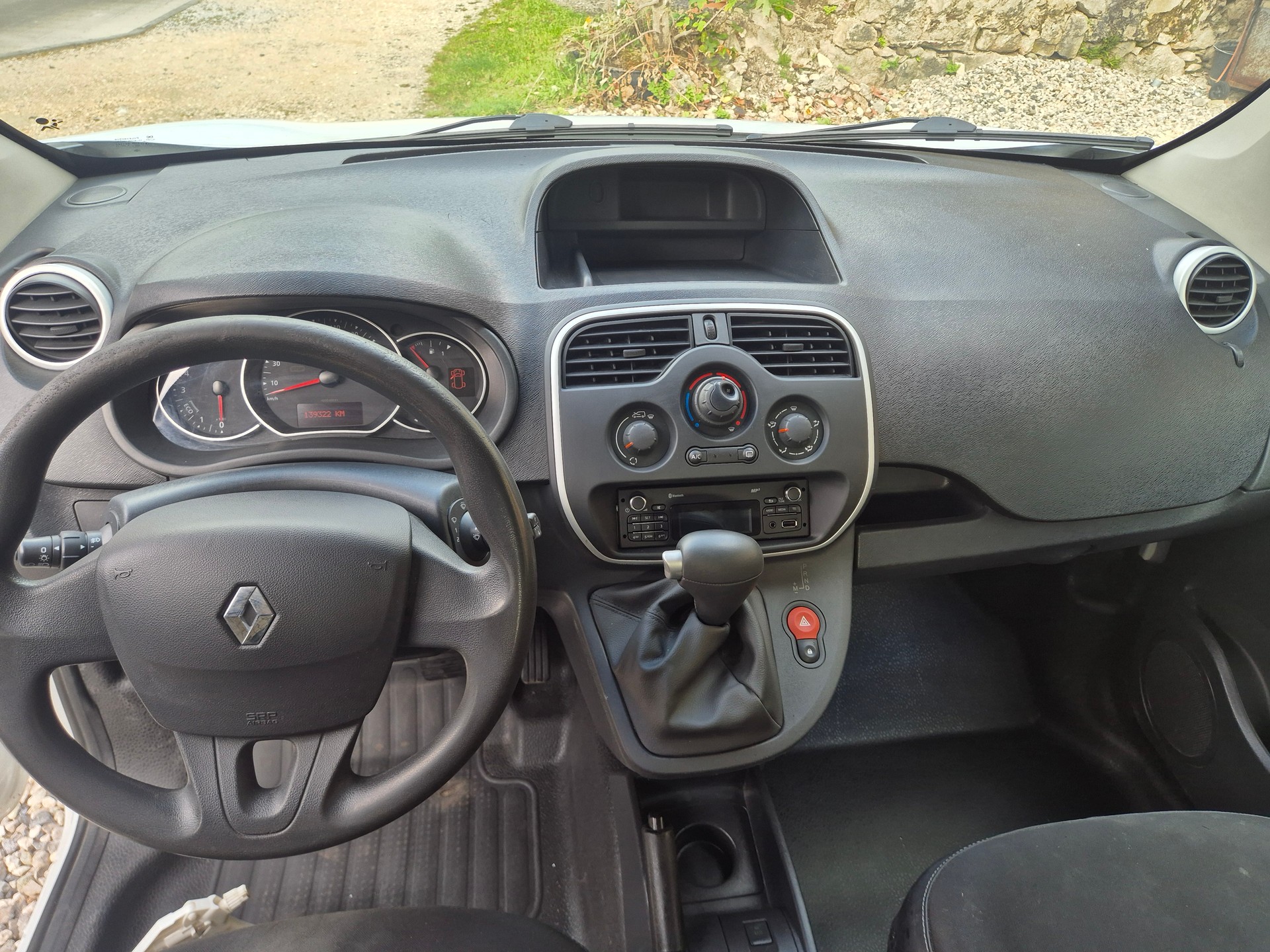 RENAULT Kangoo Medium TCe 115 Business A-image-8