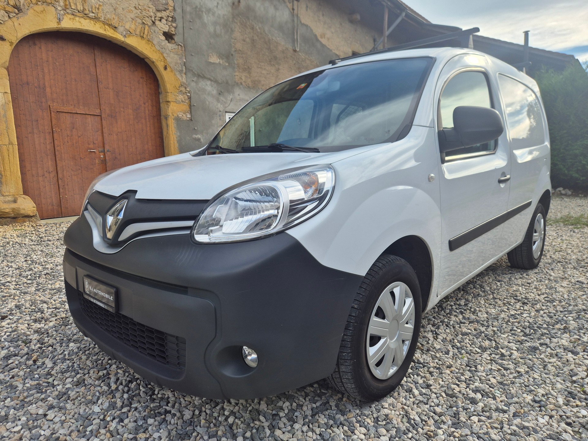 RENAULT Kangoo Medium TCe 115 Business A-image-0