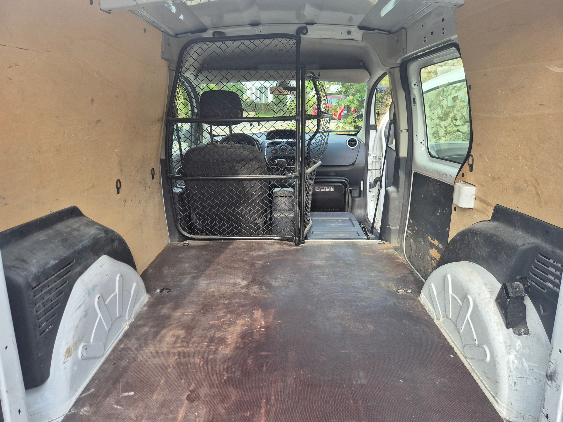 RENAULT Kangoo Medium TCe 115 Business A-image-10