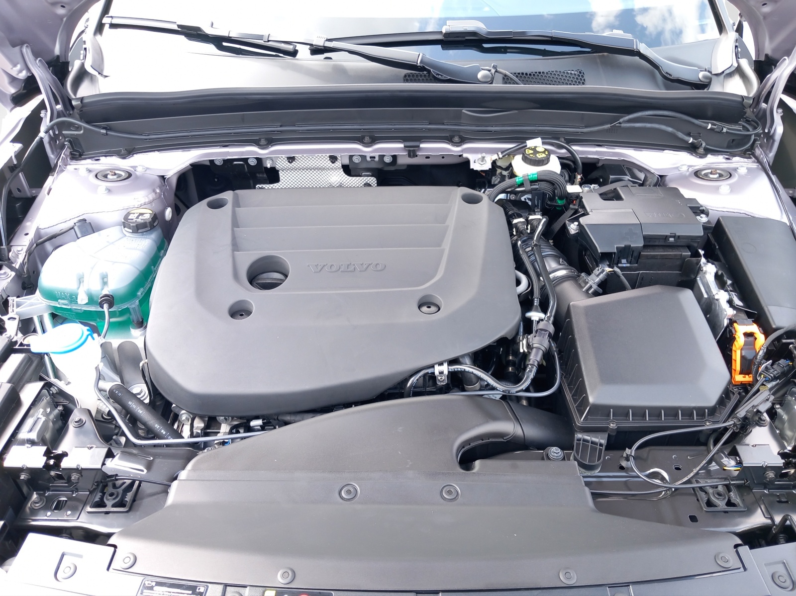 VOLVO XC40 2.0 B3 MH XCITE-image-26