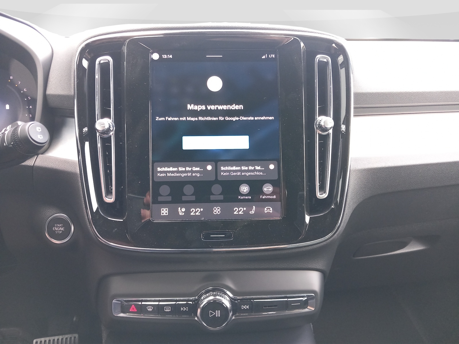 VOLVO XC40 2.0 B3 MH XCITE-image-15
