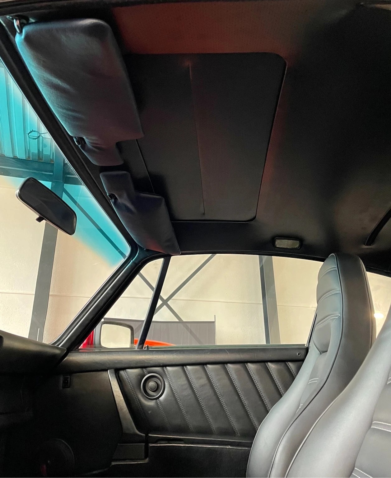 PORSCHE 911 SC-image-6