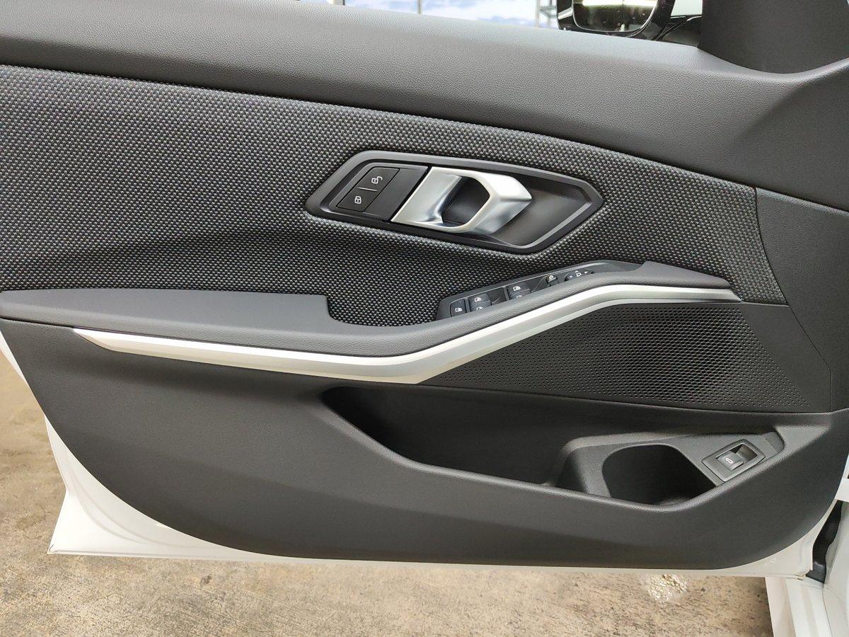 BMW 330d xDrive SAG-image-17