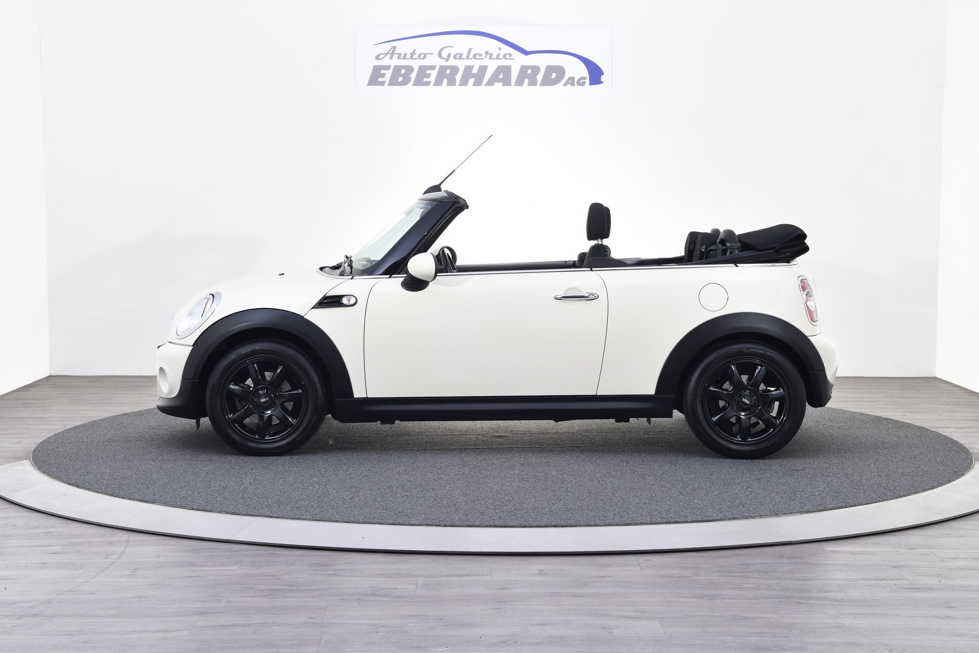 MINI Cooper Cabriolet-showroom-element-1