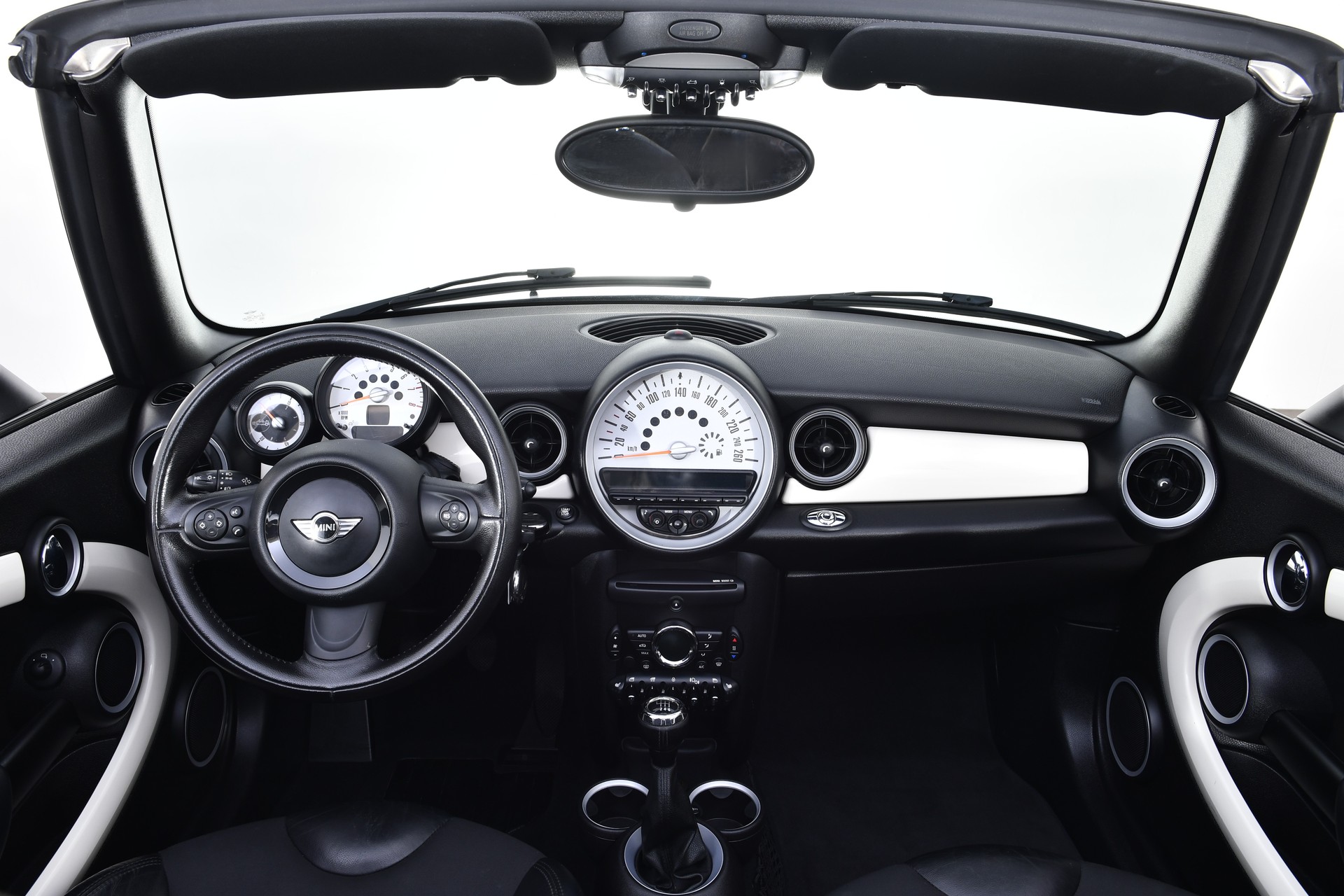 MINI Cooper Cabriolet-image-13