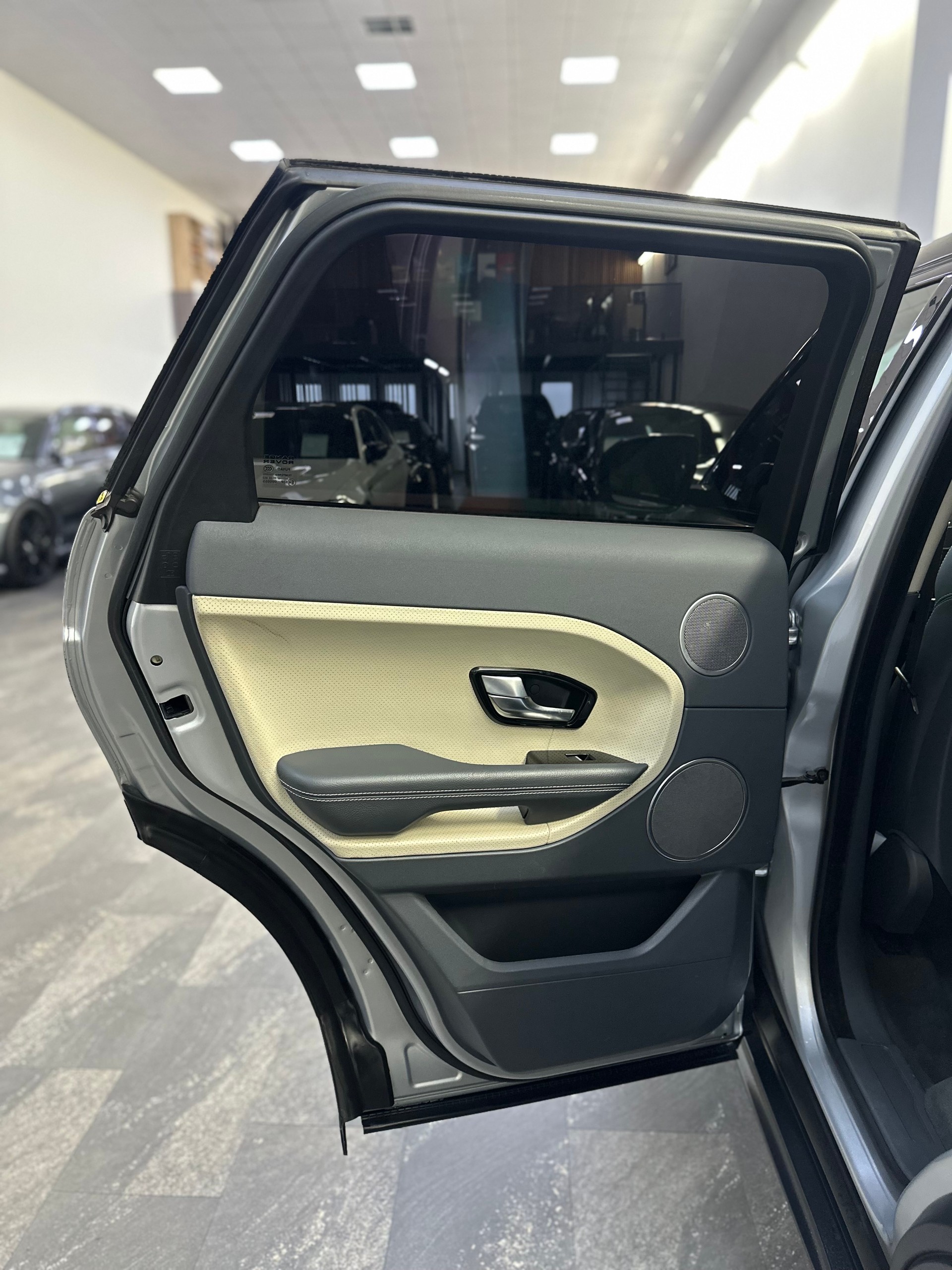 LAND ROVER Range Rover Evoque 2.0 Si4 Dynamic AT6-image-20