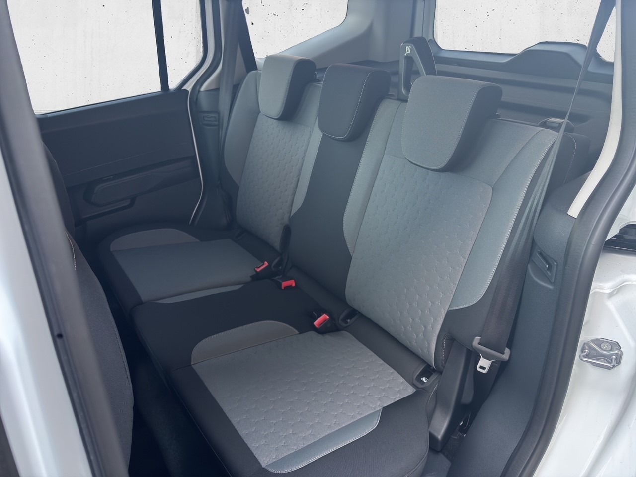 FORD Transit Tourneo Courier 1.0 EcoBoost Titanium-image-10