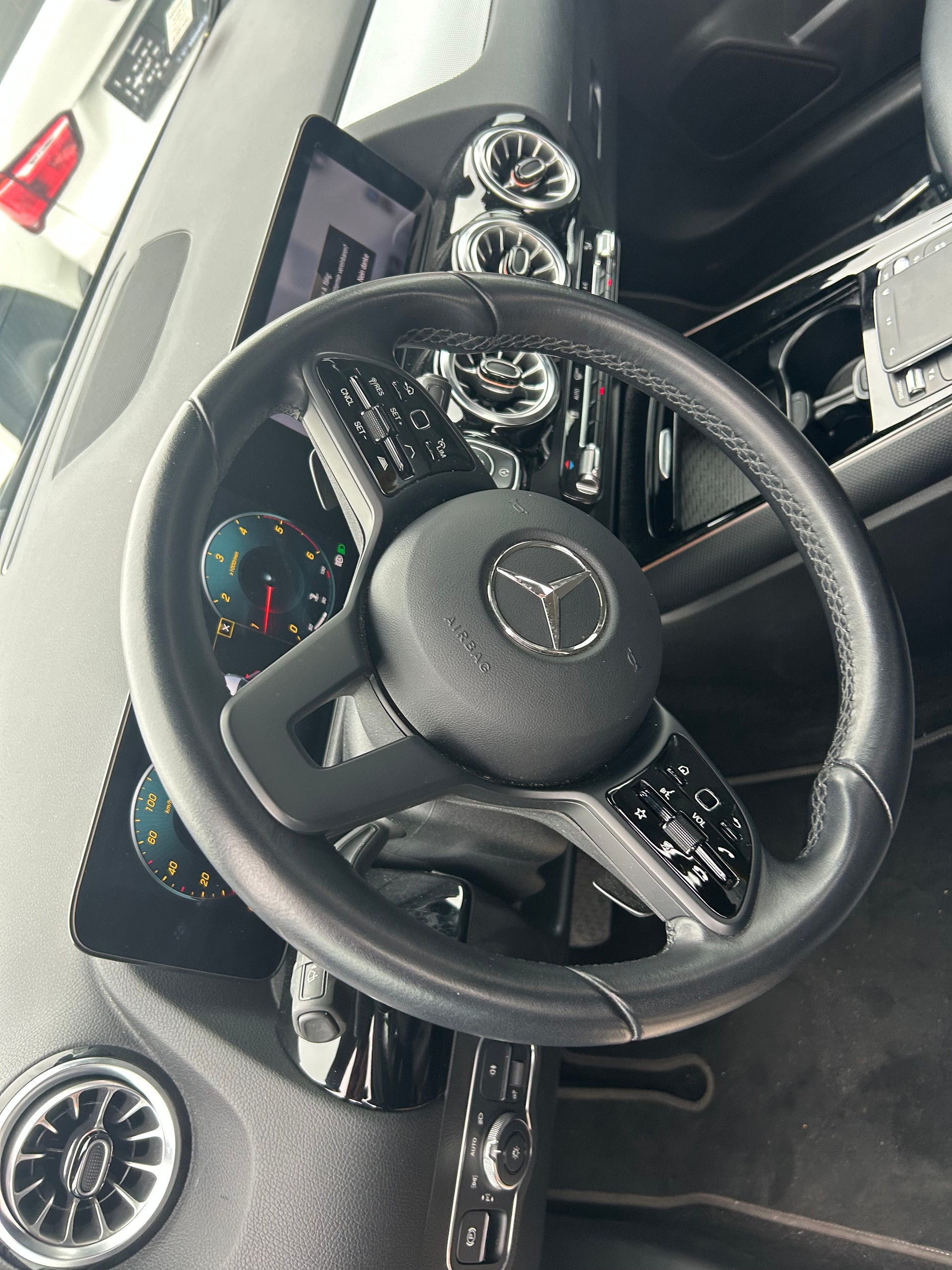 MERCEDES-BENZ B 220 d 4Matic Style 8G-DCT-image-3