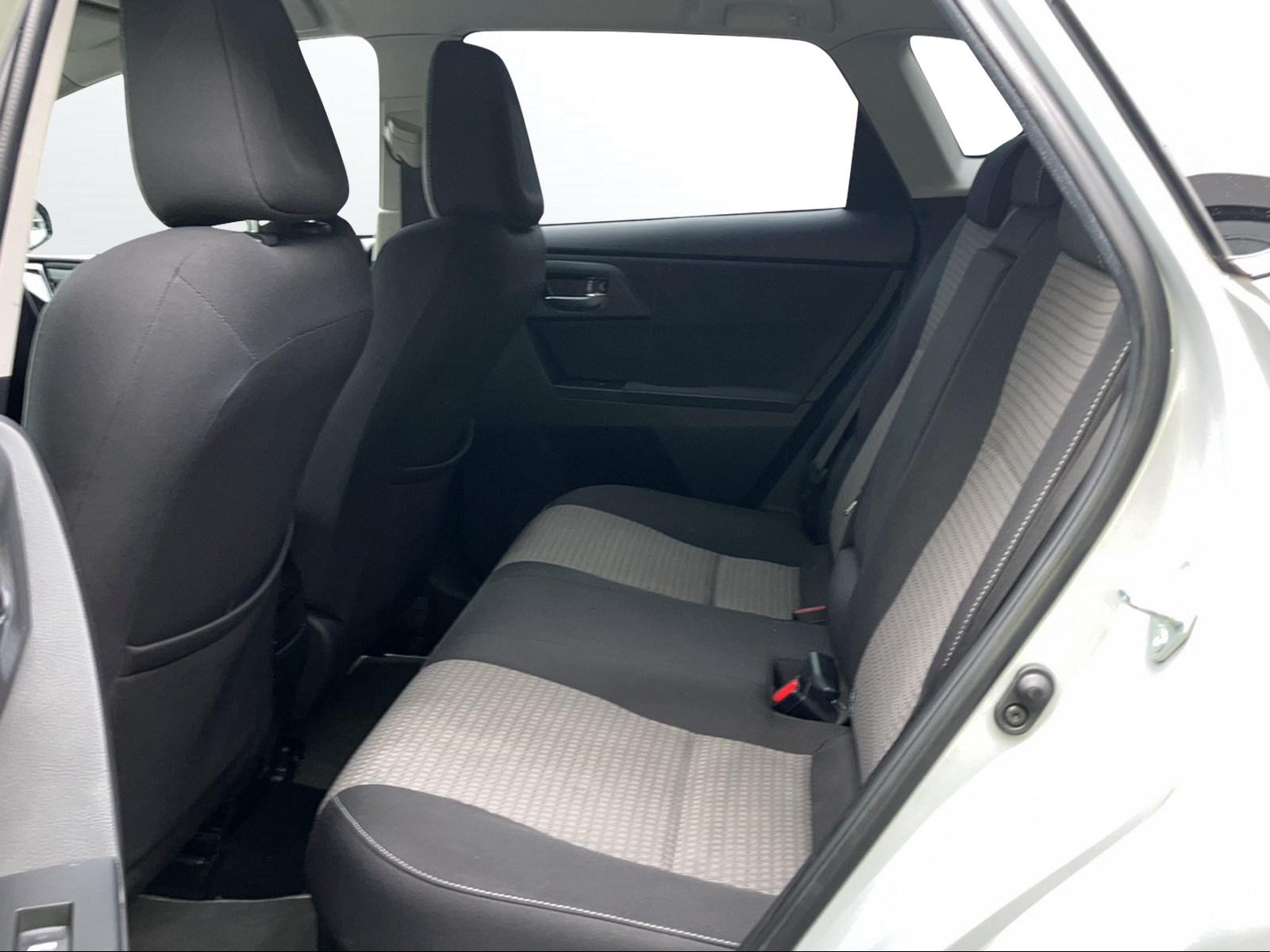 TOYOTA Auris 1.8 HSD Trend-image-5