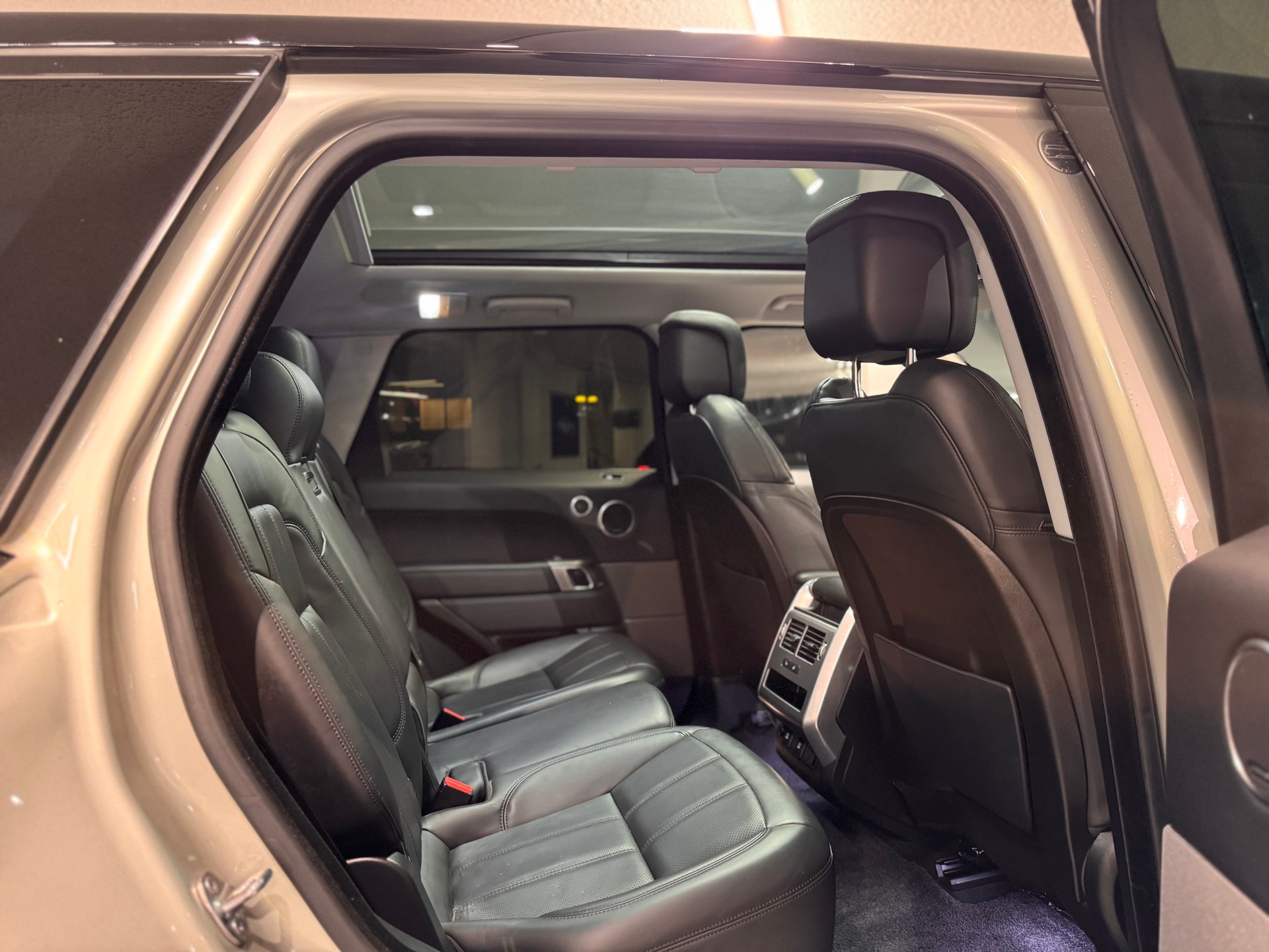 LAND ROVER Range Rover Sport P400e 2.0 I4 PHEV HSE Automatic-image-18
