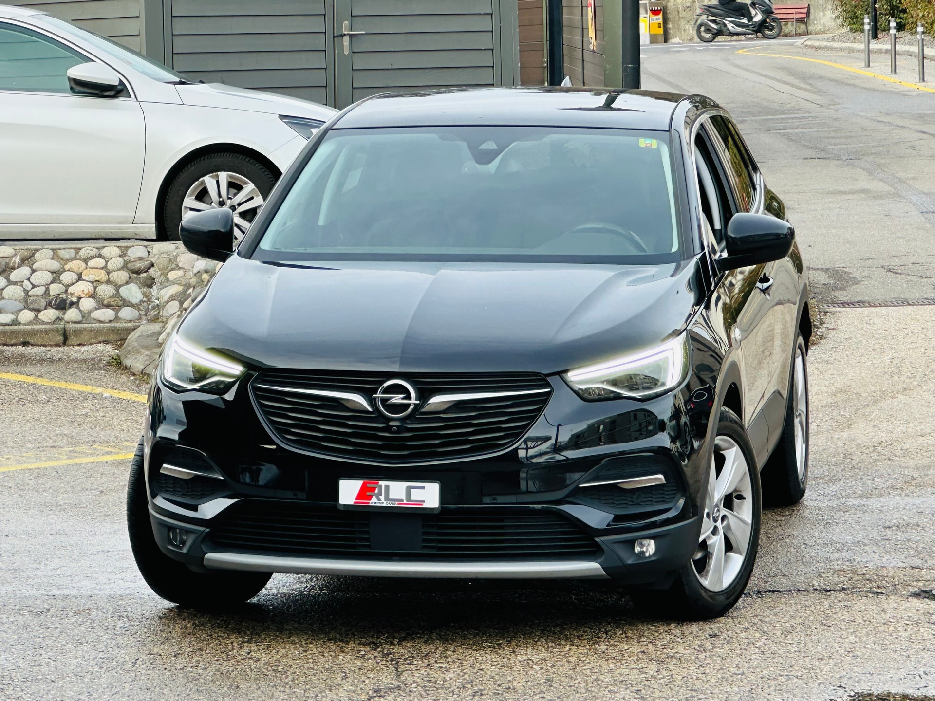 OPEL Grandland X 1.2i TP Excellence Automatik-image-1