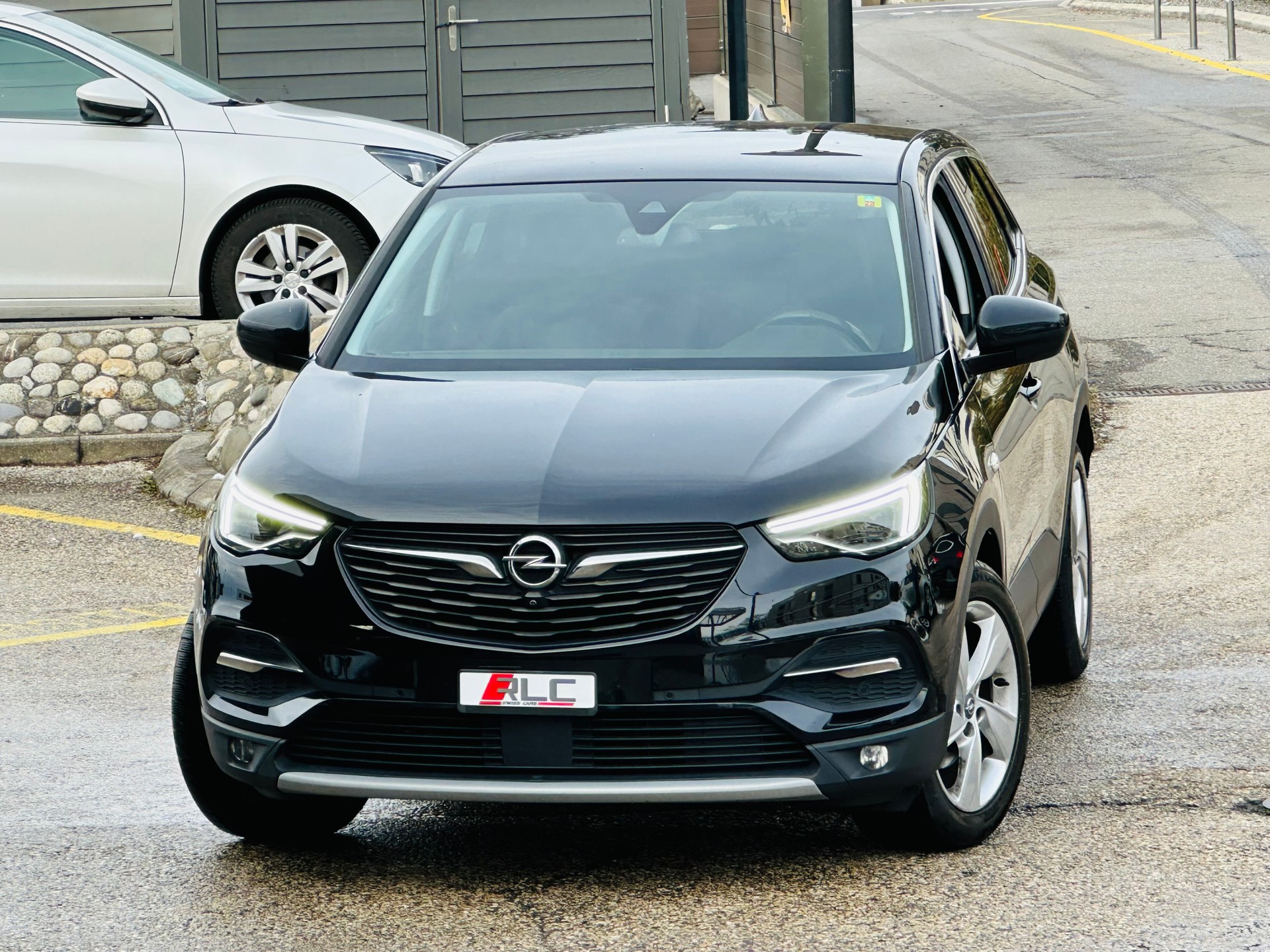 OPEL Grandland X 1.2i TP Excellence Automatik-image-0