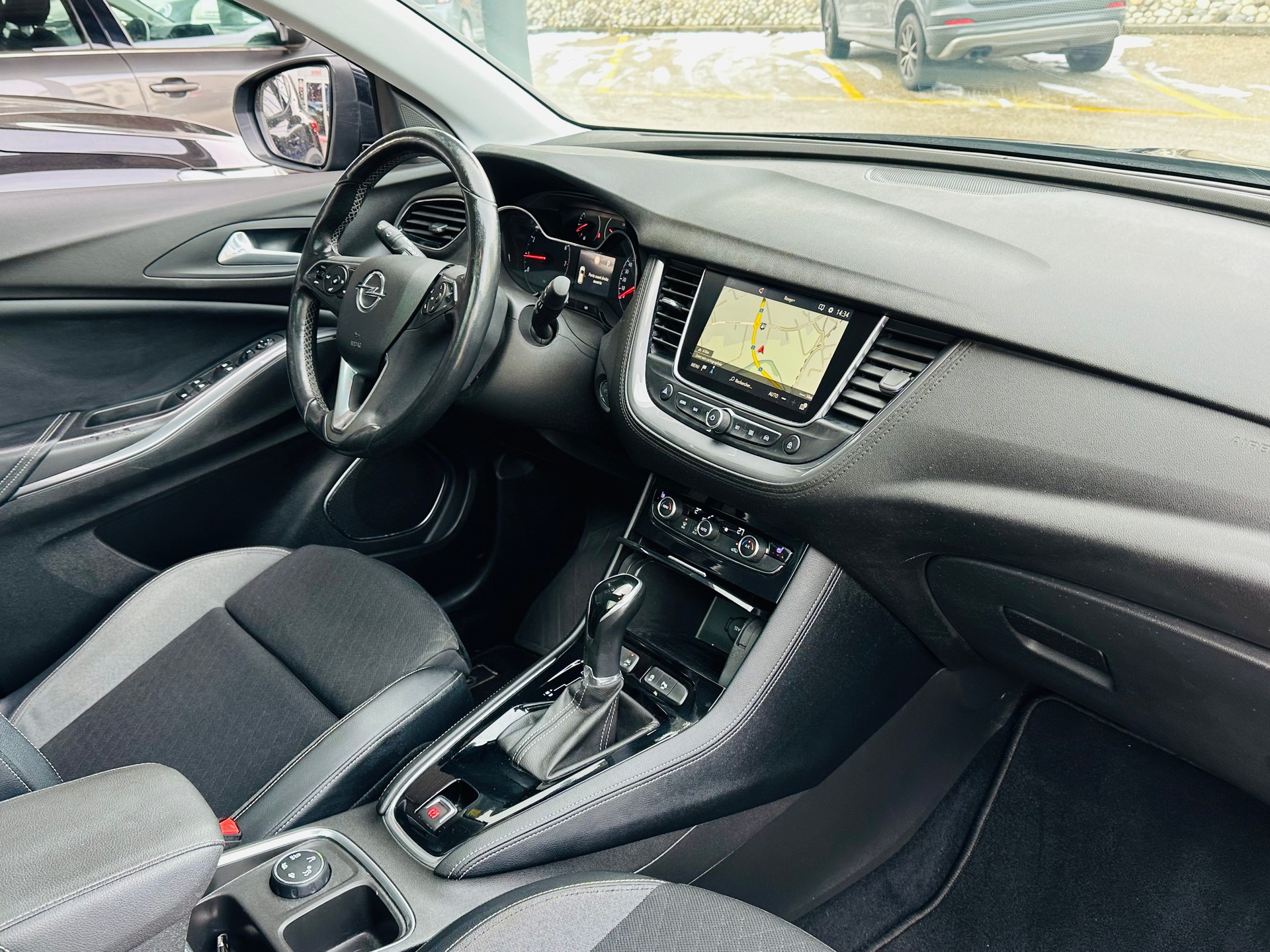 OPEL Grandland X 1.2i TP Excellence Automatik-image-12