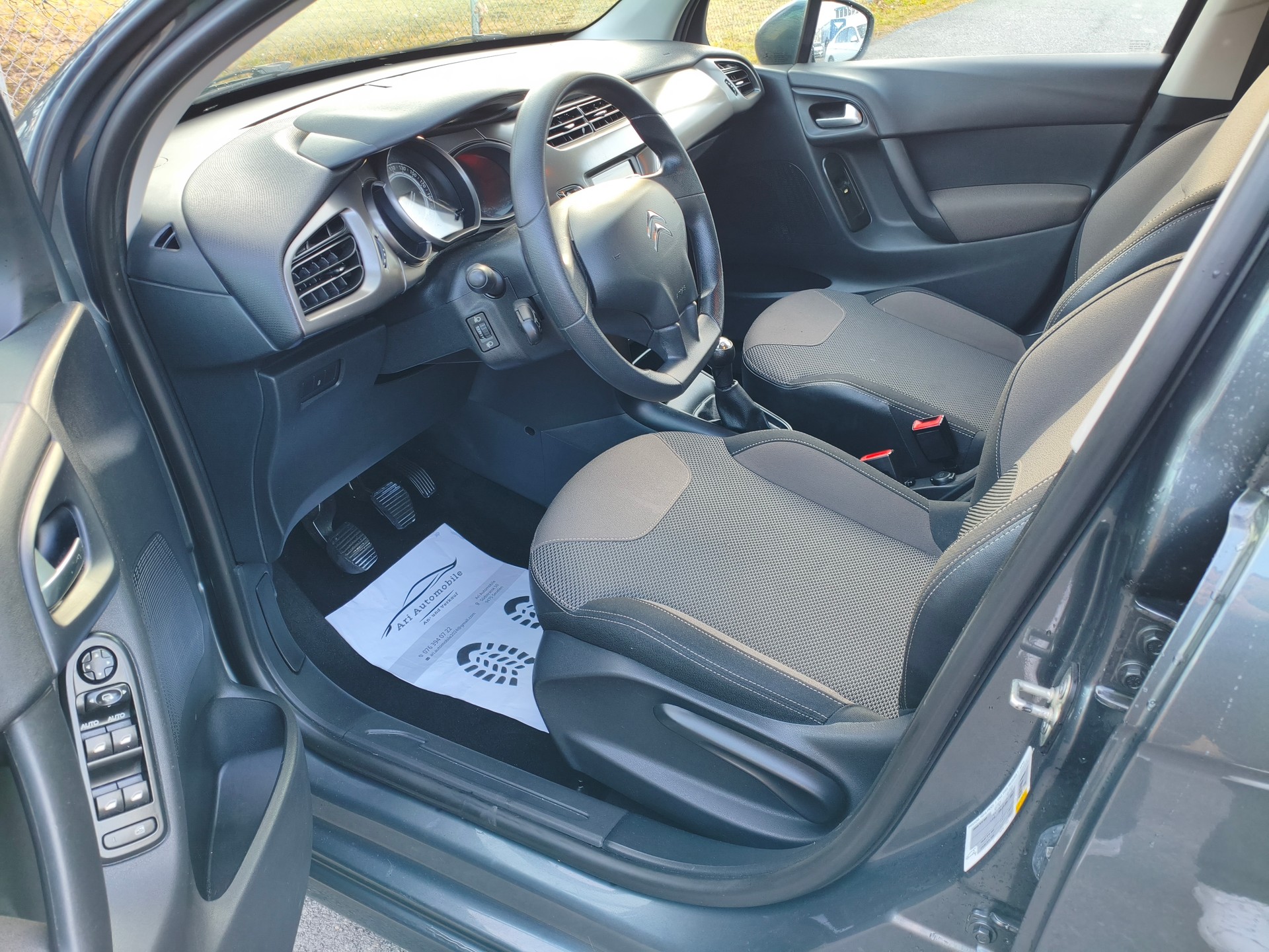 CITROEN C3 1.2i Tonic-image-7