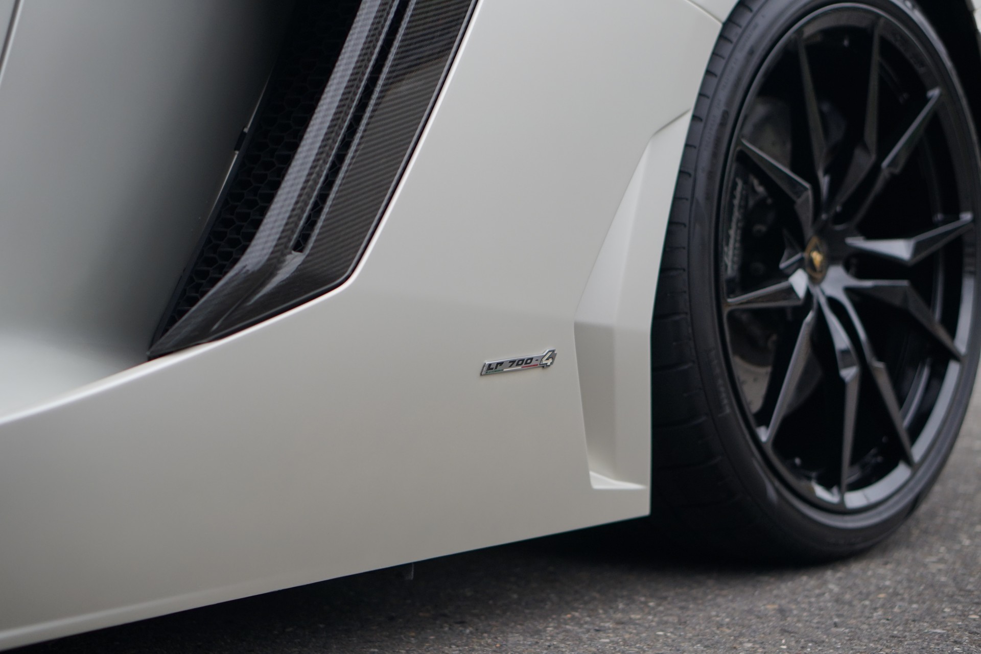 LAMBORGHINI Aventador LP700-4 Roadster E-Gear *SONDERPREIS!* *Unikat* *Novitec* *Mattlackierung*-image-29