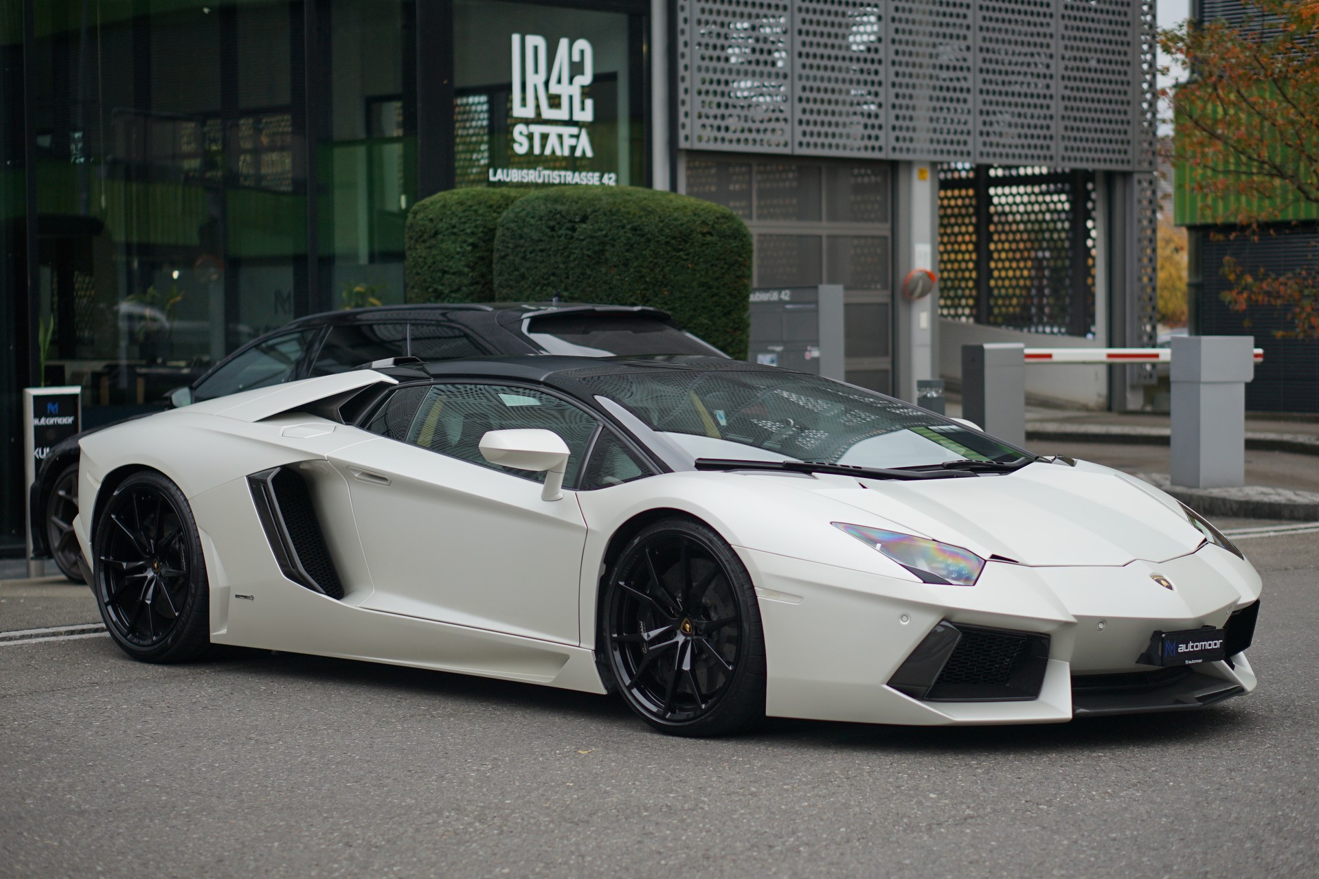 LAMBORGHINI Aventador LP700-4 Roadster E-Gear *SONDERPREIS!* *Unikat* *Novitec* *Mattlackierung*-image-4