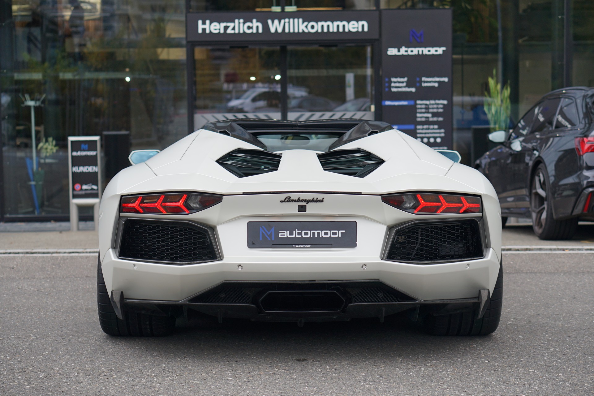 LAMBORGHINI Aventador LP700-4 Roadster E-Gear *SONDERPREIS!* *Unikat* *Novitec* *Mattlackierung*-image-6