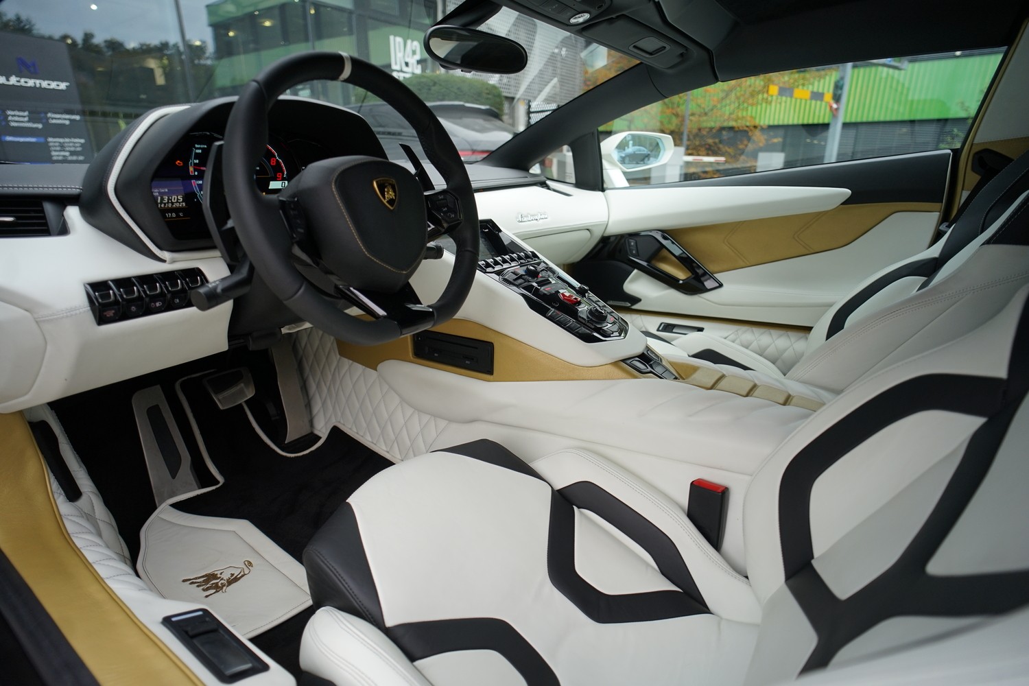 LAMBORGHINI Aventador LP700-4 Roadster E-Gear *SONDERPREIS!* *Unikat* *Novitec* *Mattlackierung*-image-12