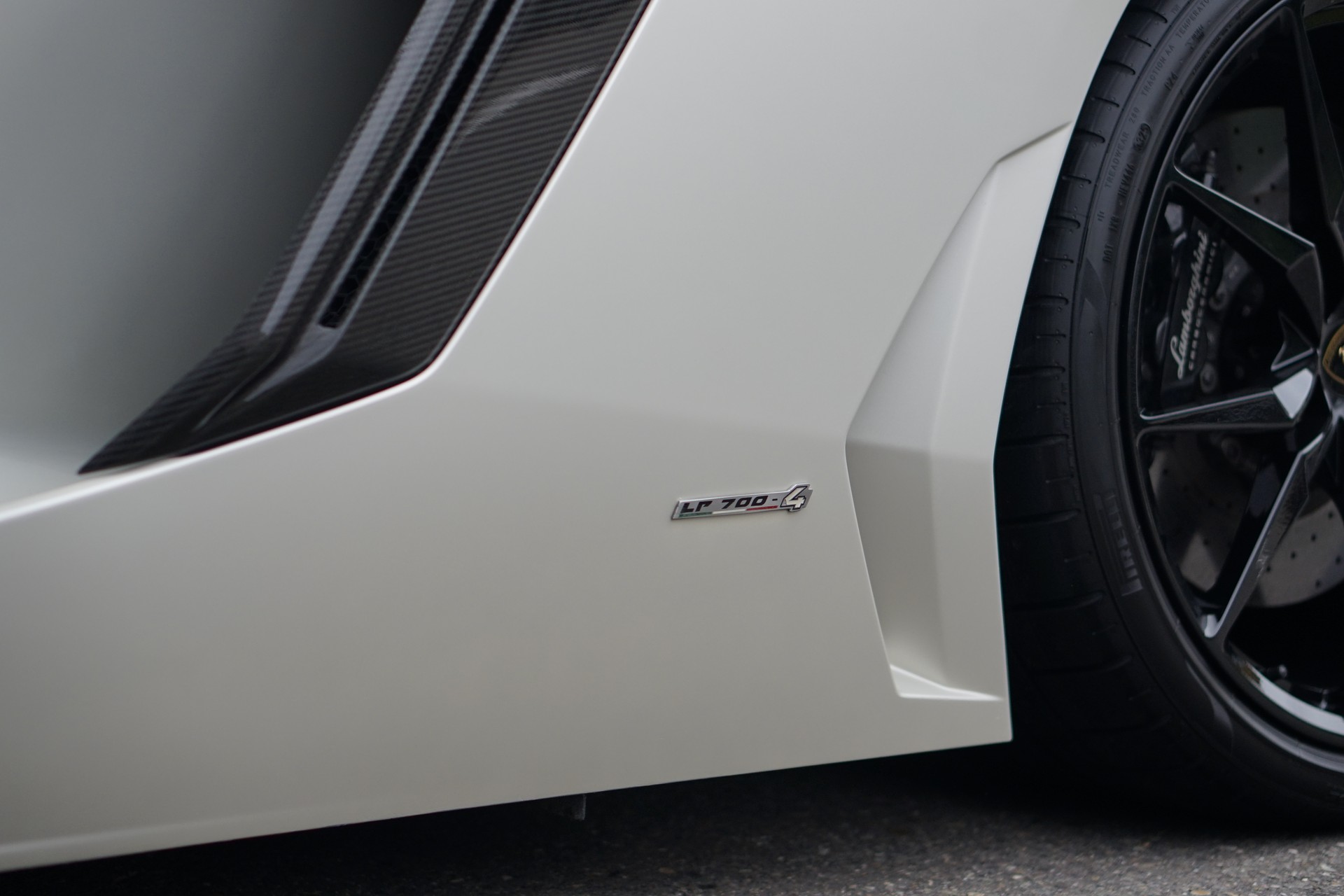 LAMBORGHINI Aventador LP700-4 Roadster E-Gear *SONDERPREIS!* *Unikat* *Novitec* *Mattlackierung*-image-28