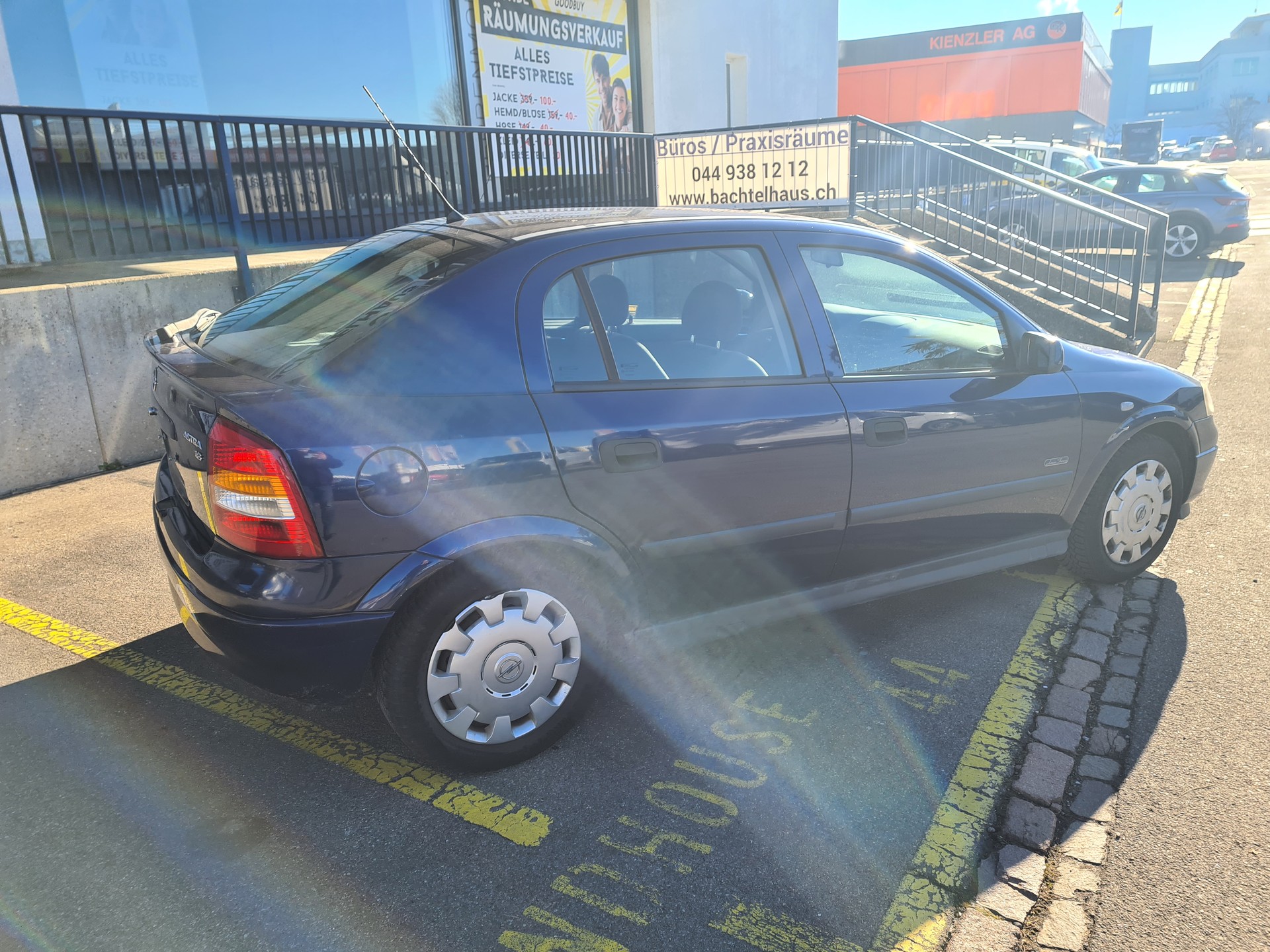 OPEL Astra 1.8i 16V Comfort-image-3