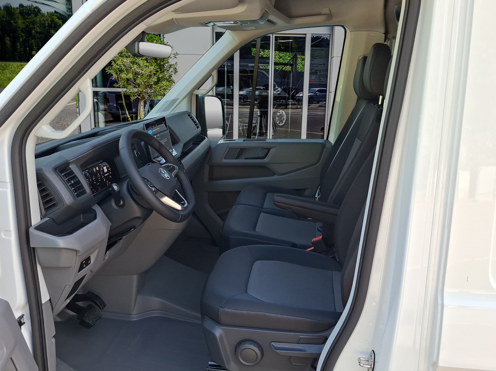VW Crafter 35 2.0 TDI L3 HD A-image-8