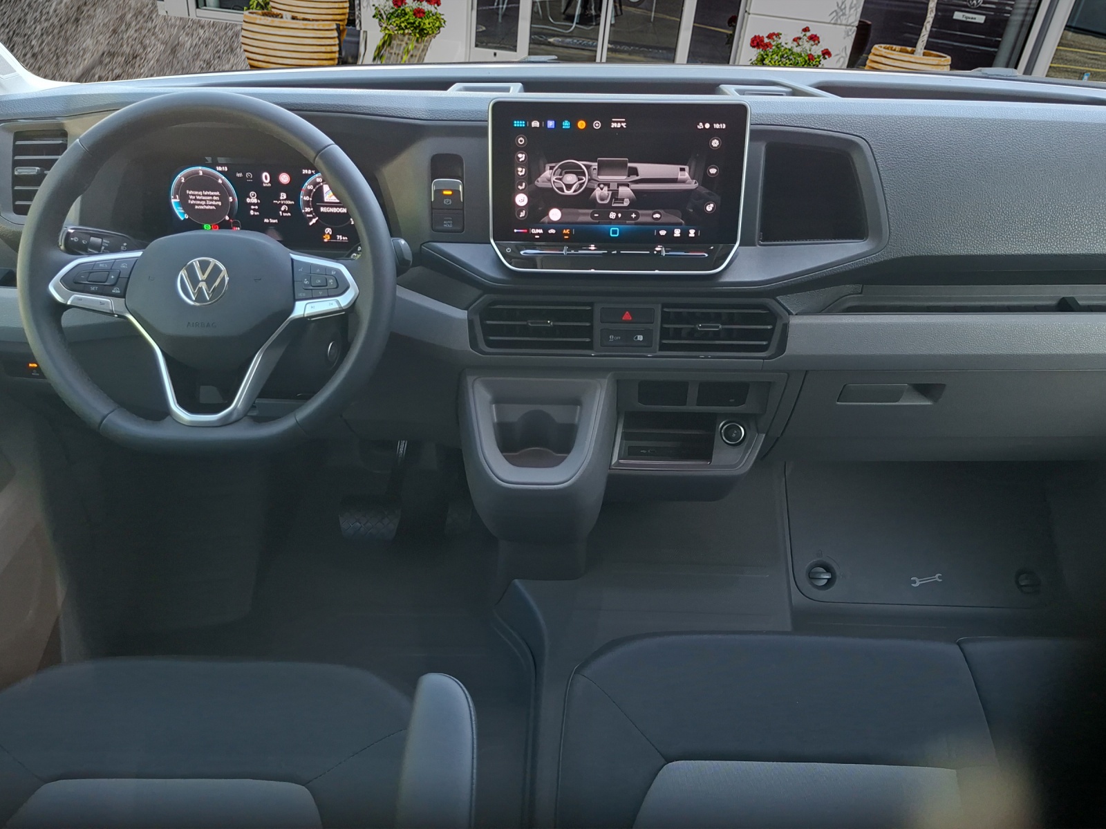 VW Crafter 35 2.0 TDI L3 HD A-image-11